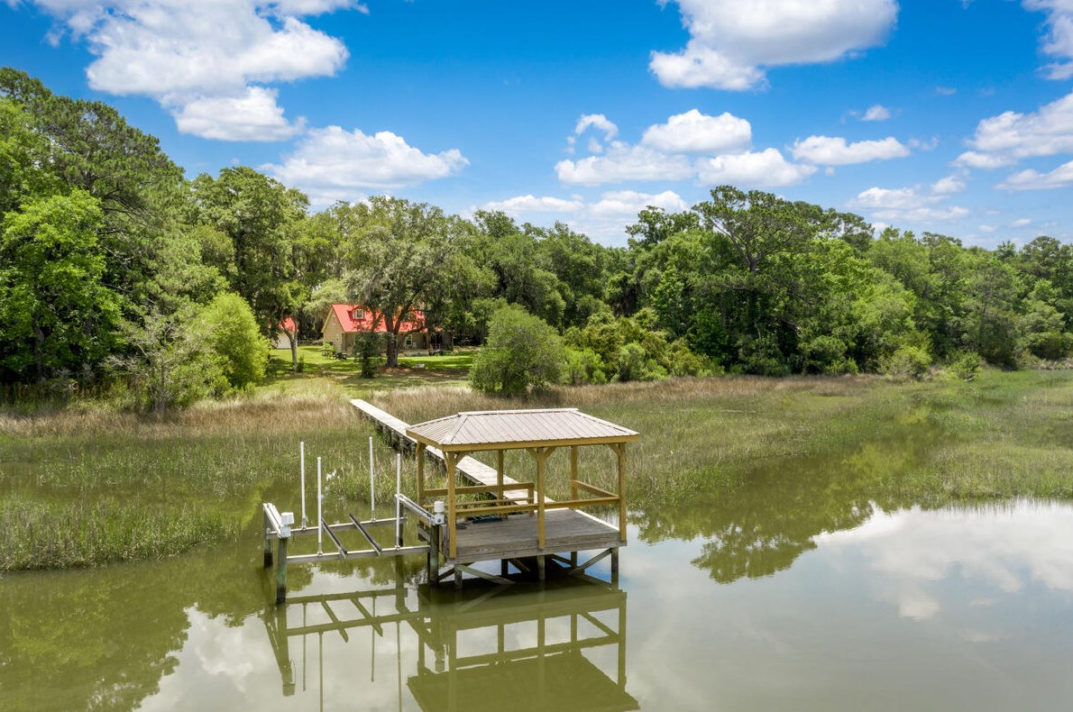 1695 Summer Marsh Lane, Wadmalaw Is, SC 29487