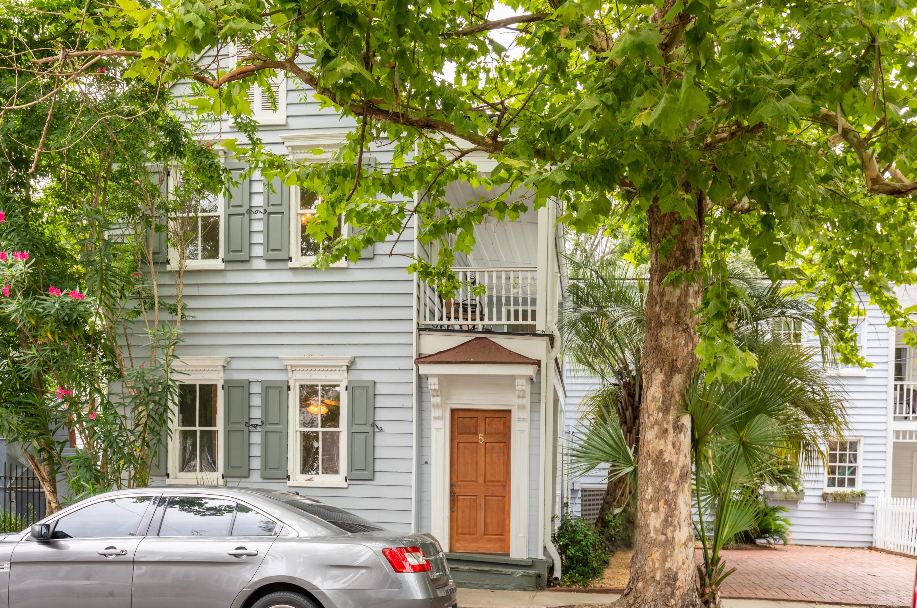 5 Bull St, Charleston SC  29401-1317 exterior