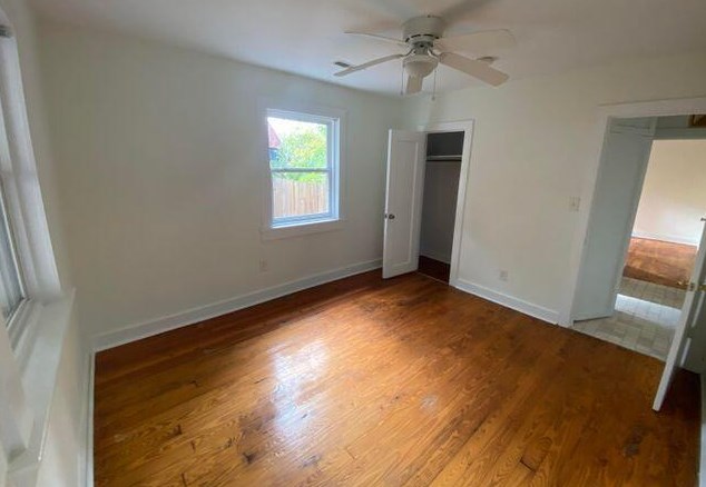 38 Cooper St, Charleston SC  29403-5054 exterior