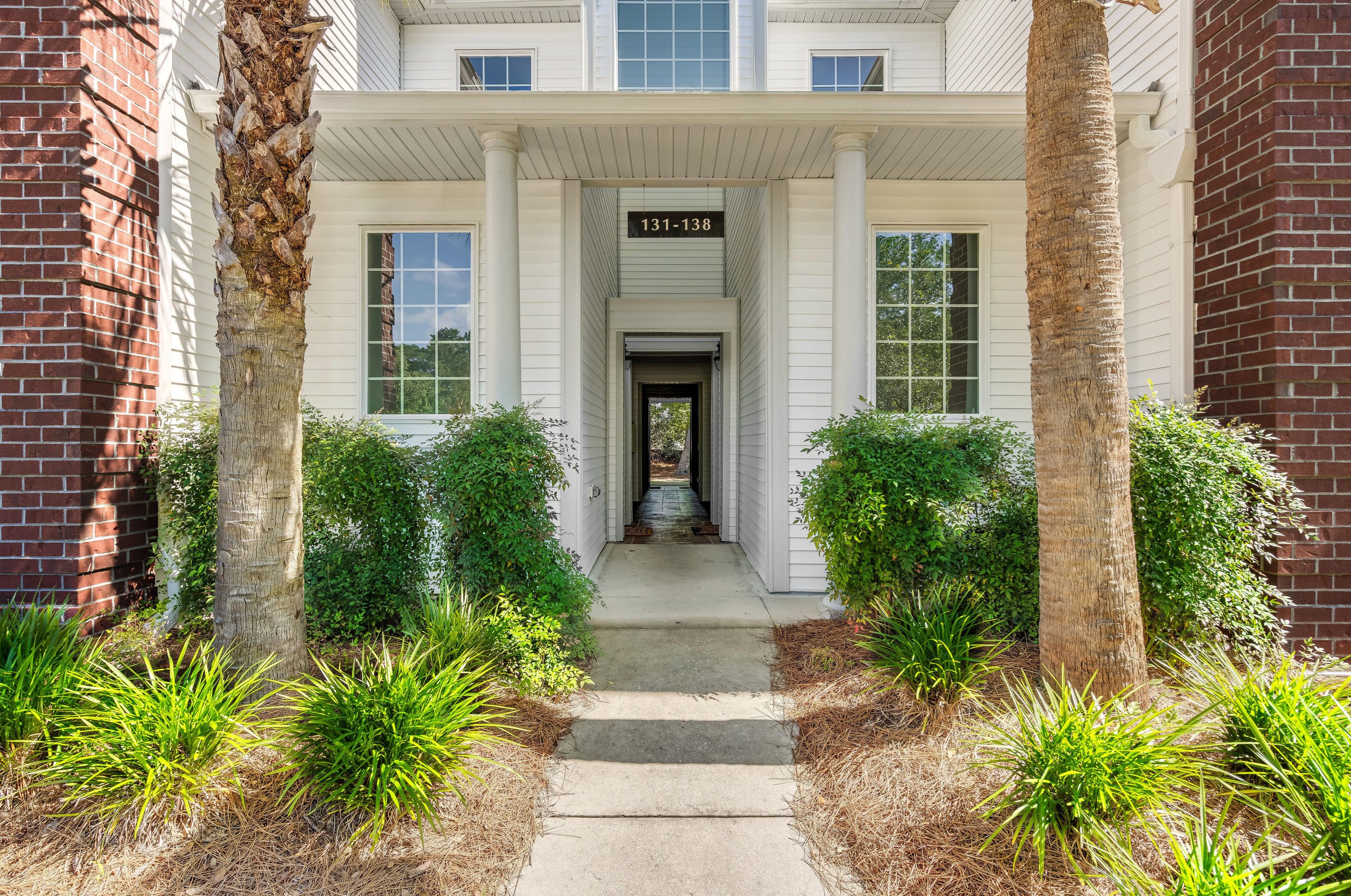 136 Golf View Ln, Summerville, SC 29485-6247