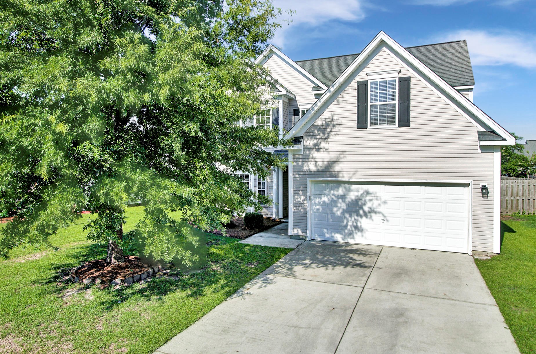 110 Valentin Dr, Summerville, SC 29483-8439