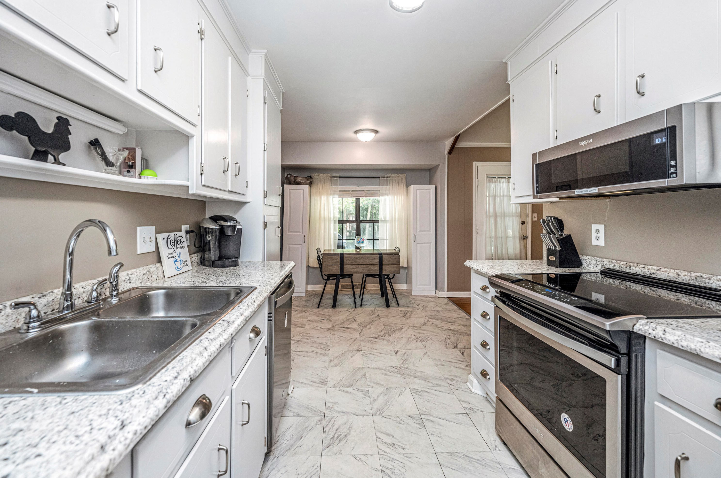 408 Red Fox Run, Summerville SC  29485-4814 exterior