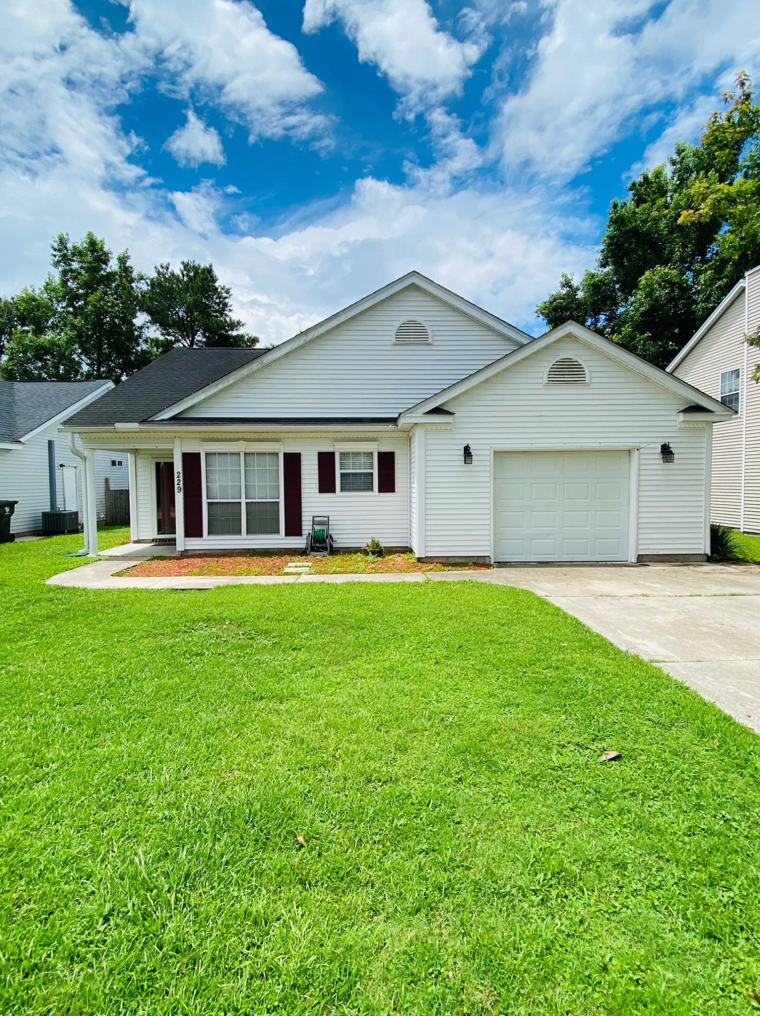 229 Hastings Dr, Charleston, SC 29445-6620