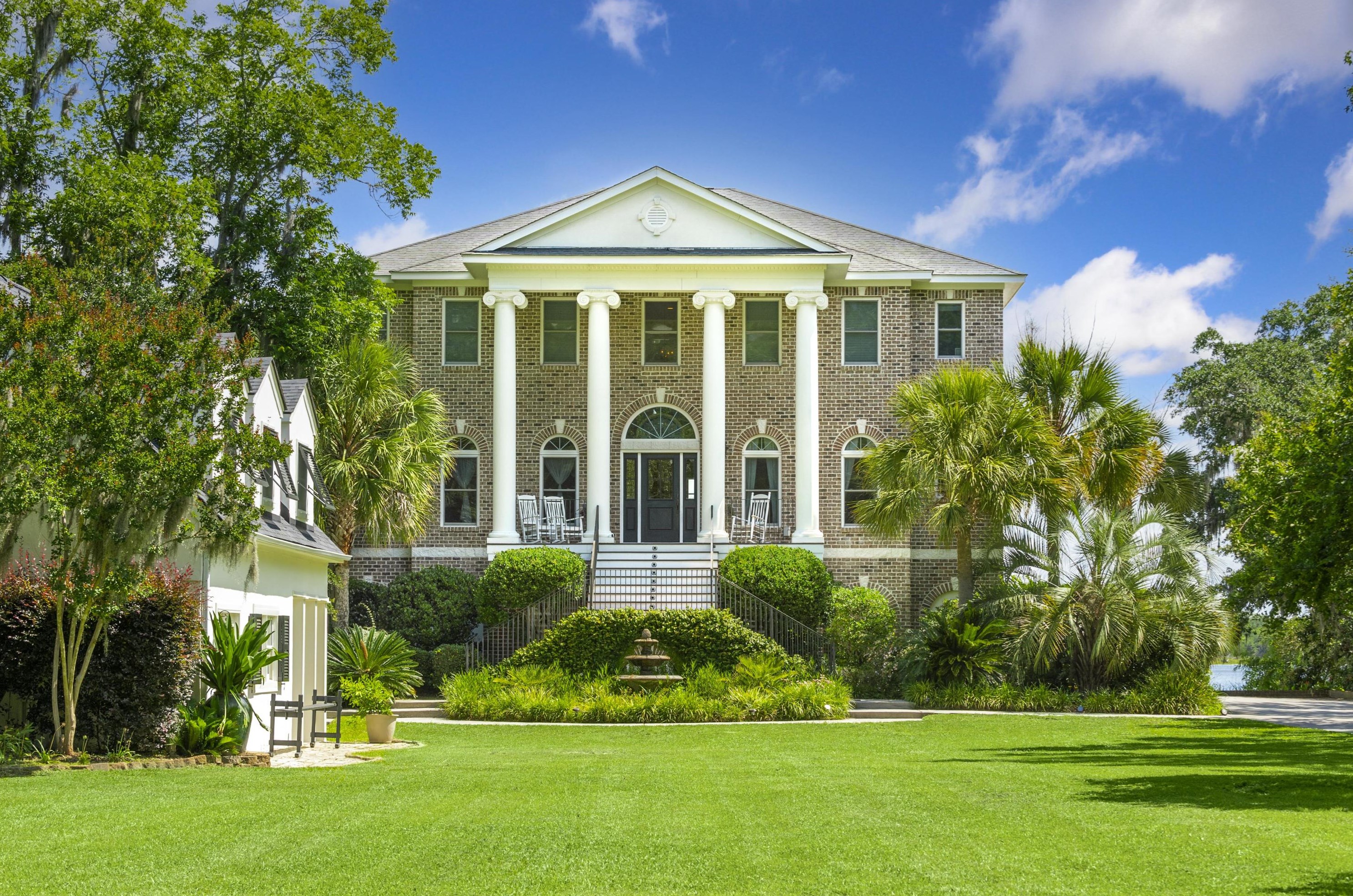1017 River Rd, Johns Island, SC 29455