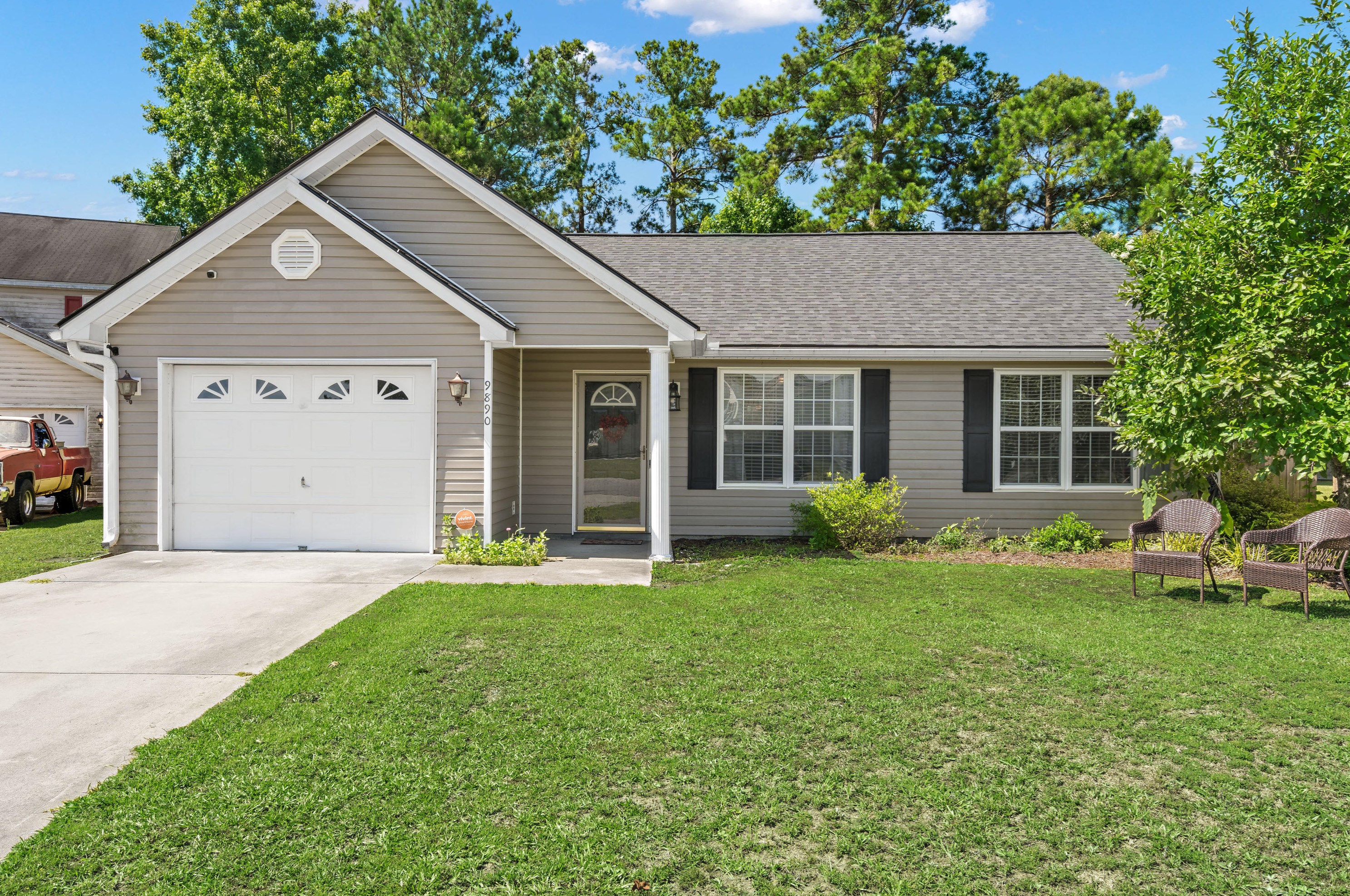 9890 Levenshall Dr, Ladson, SC 29456