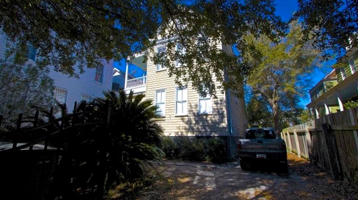 28 Mary St, Charleston SC  29403-6208 exterior