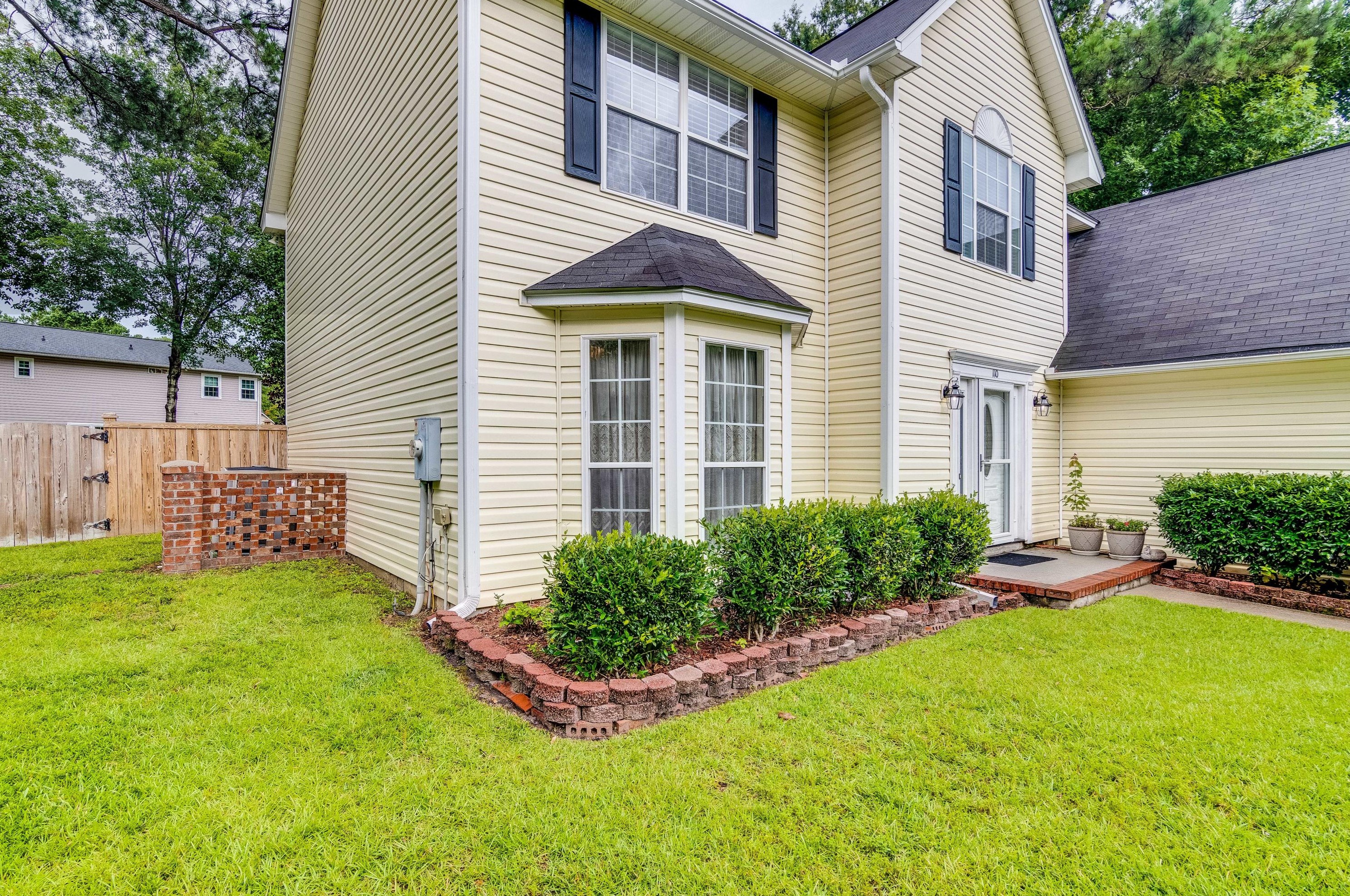 110 Bristol Ln, Charleston, SC 29445-7052