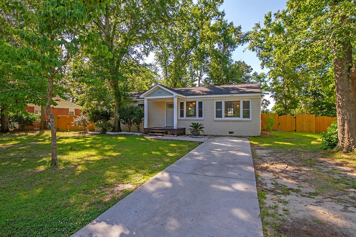 1767 Markham Rd, Charleston, SC 29414-6105