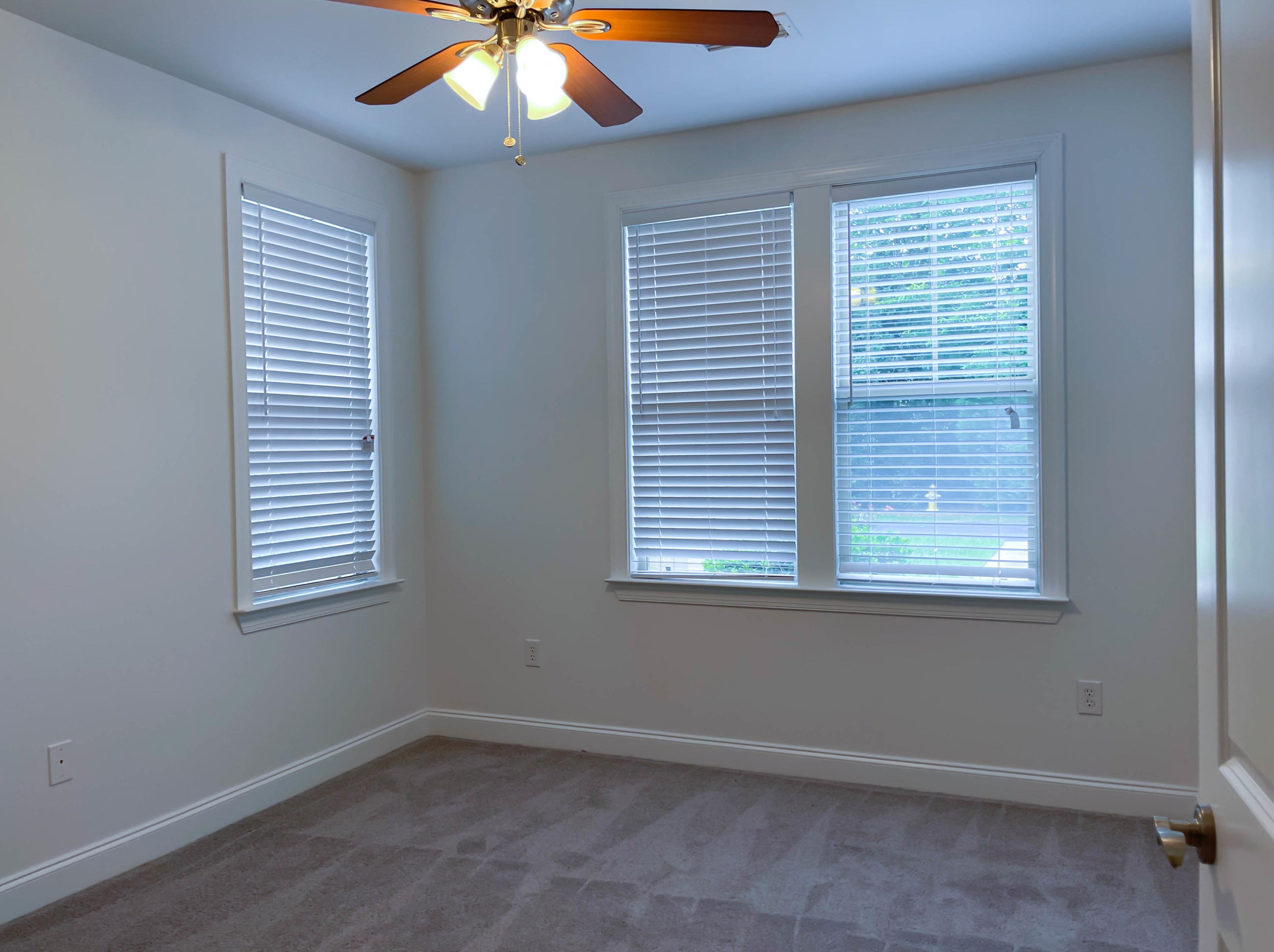 5550 Colonial Chatsworth Cir, Charleston SC 29418-2752 exterior