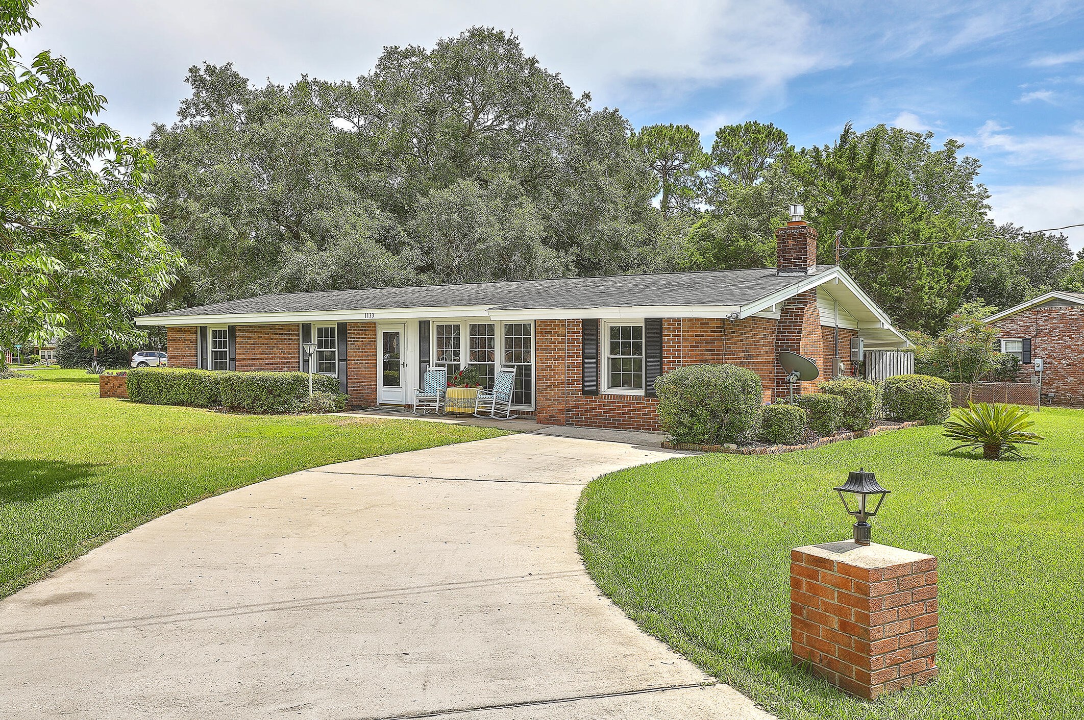 1133 Arthur Dr, Charleston, SC 29412-4844