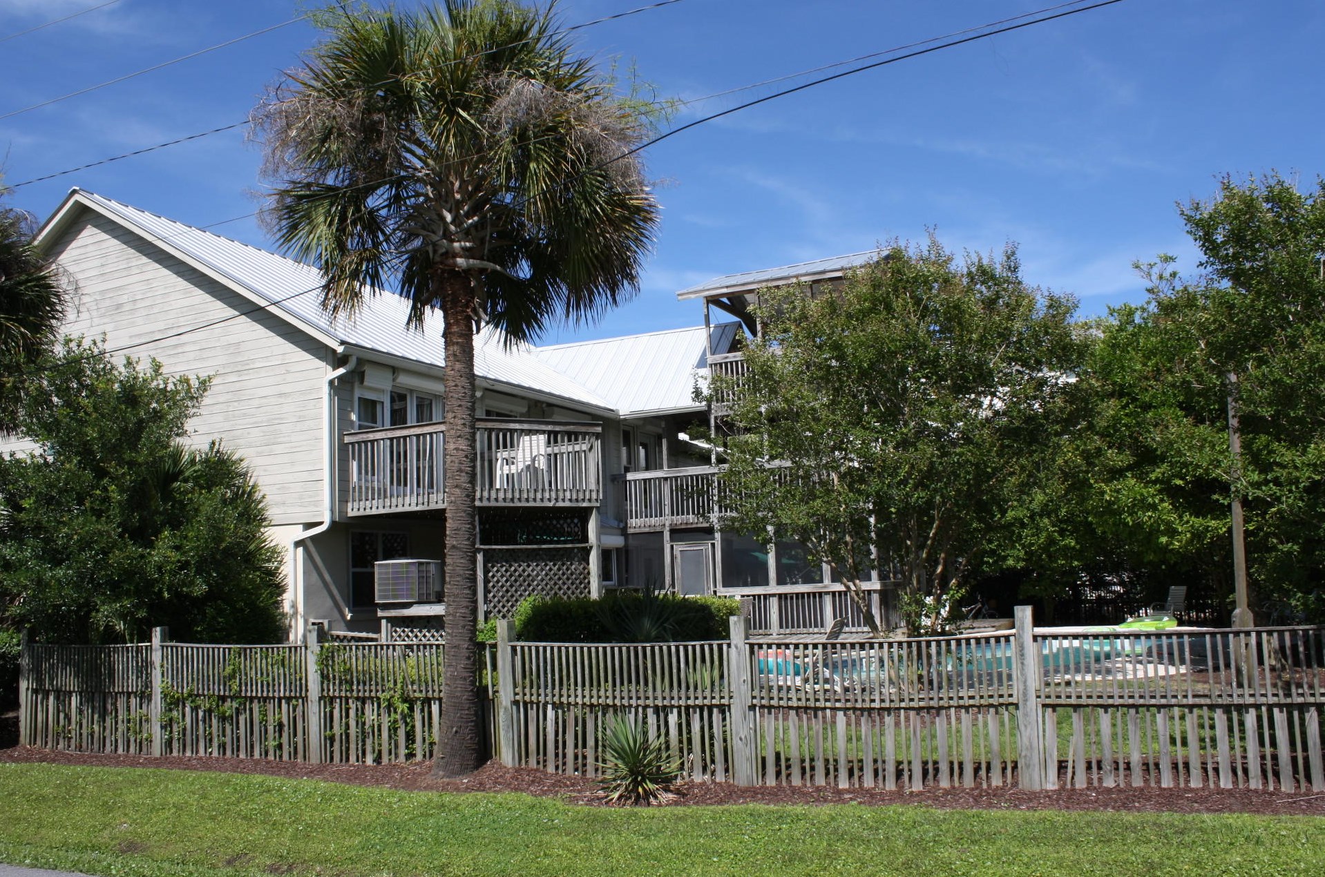 1601 Poe Ave, Sullivans Island, SC 29482-8765