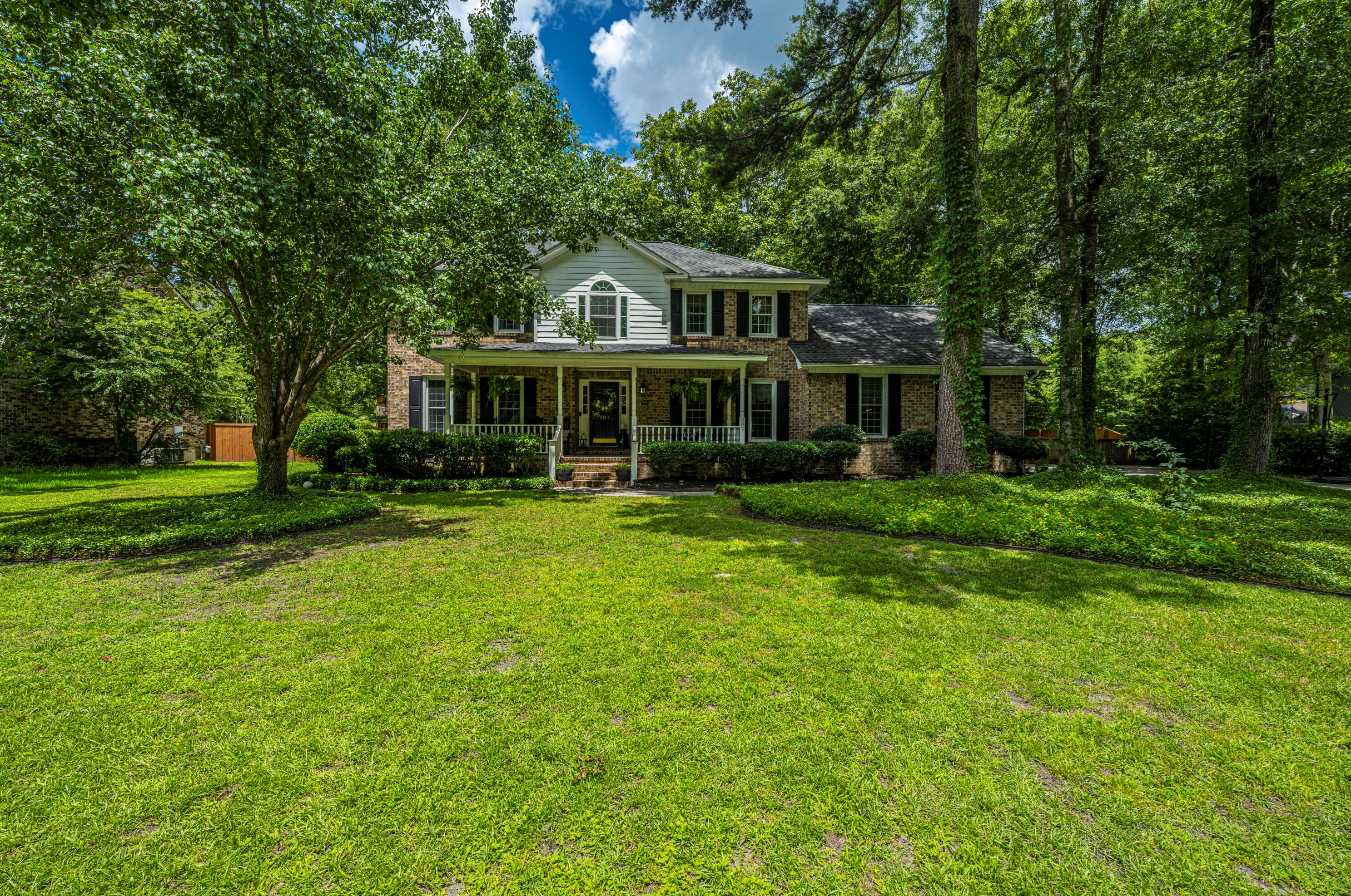207 High Grove Rd, Summerville, SC 29485-8015