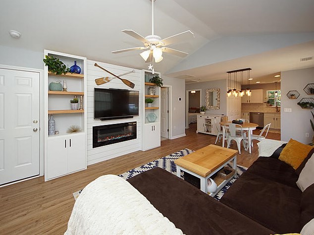 1360 Water Edge Dr, Charleston, SC 29492-8052