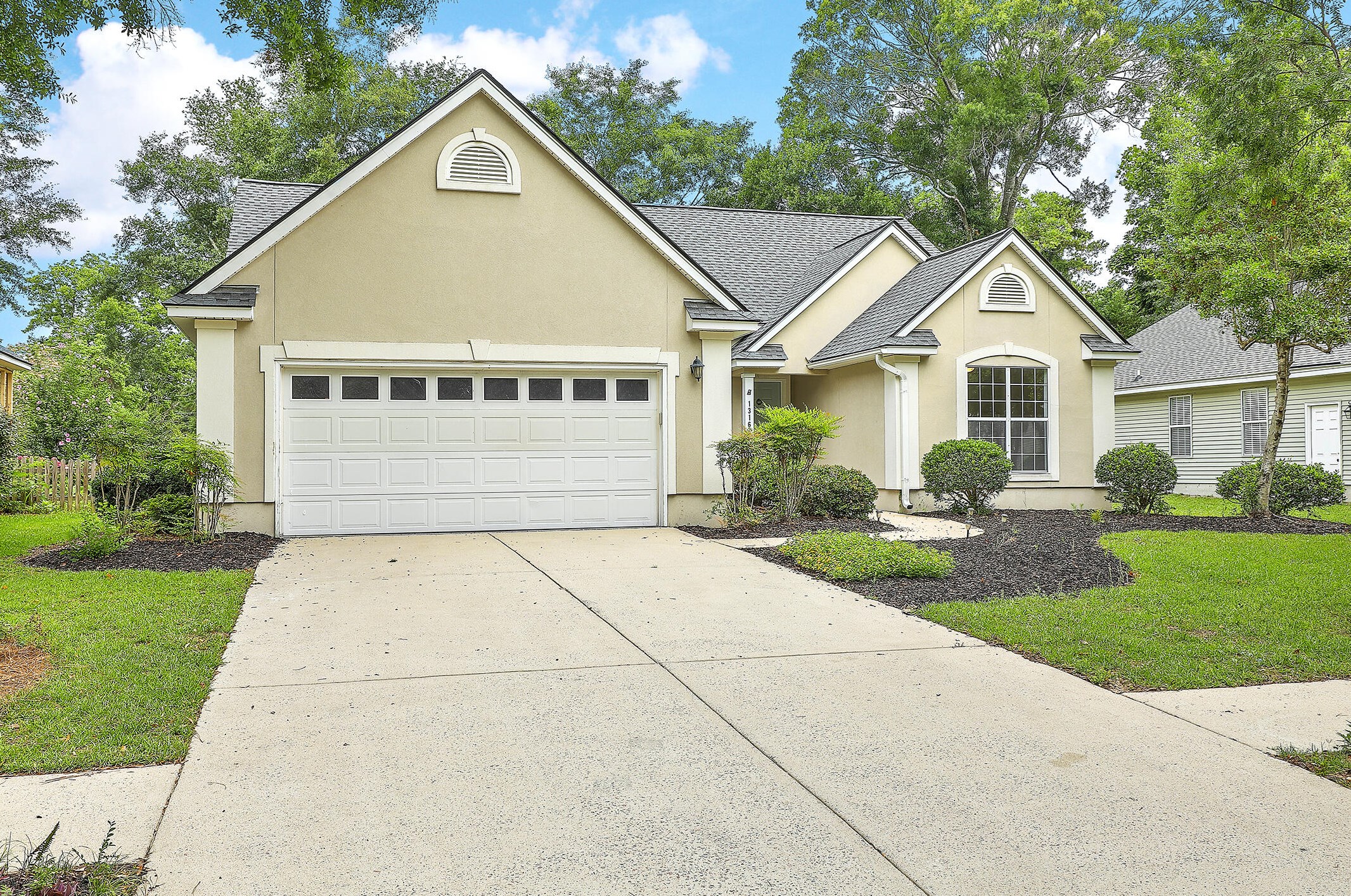 1316 Wild Olive Dr, Mount Pleasant, SC 29464