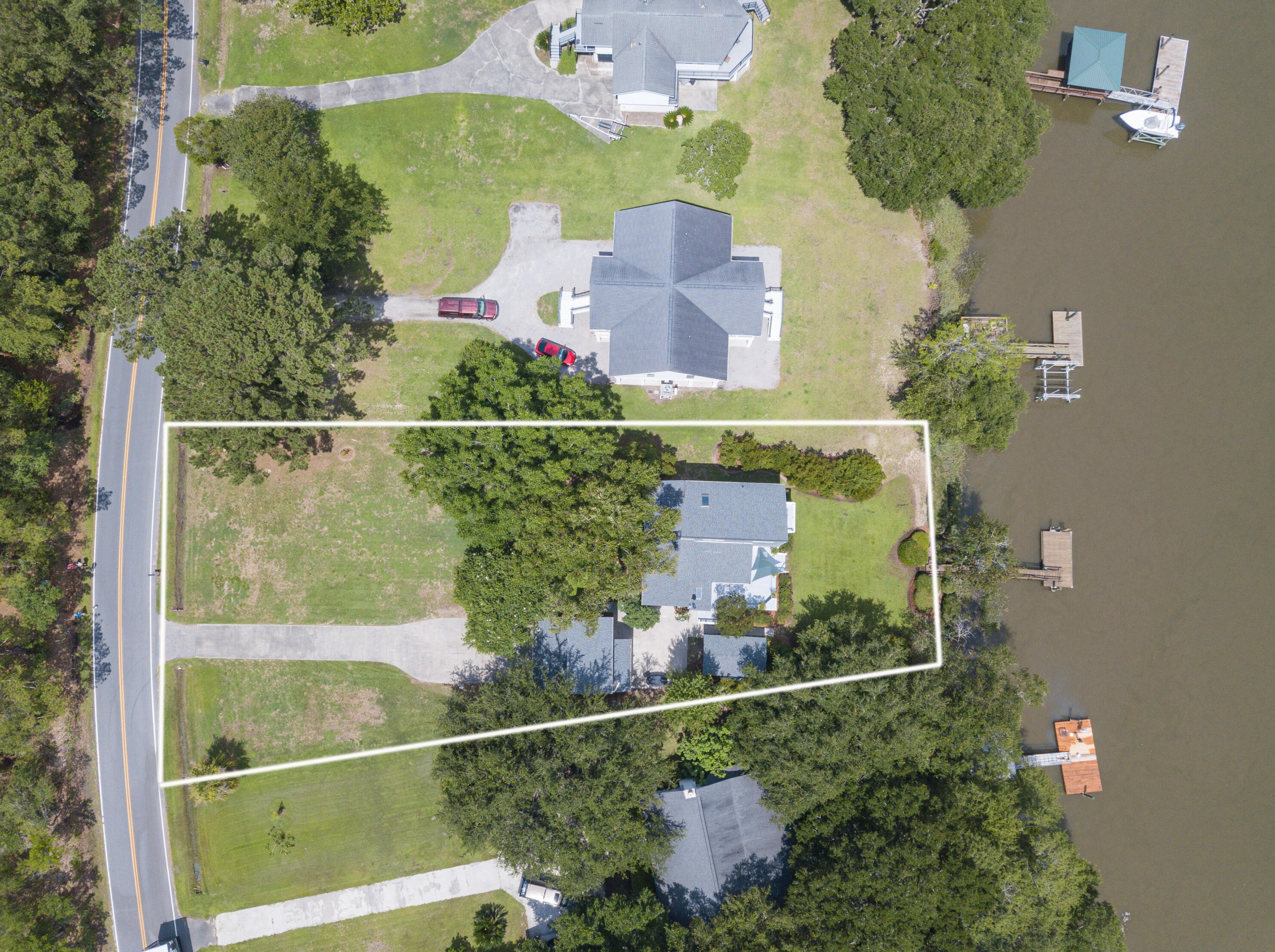 1842 Carolina Ave, Beaufort, SC 29906