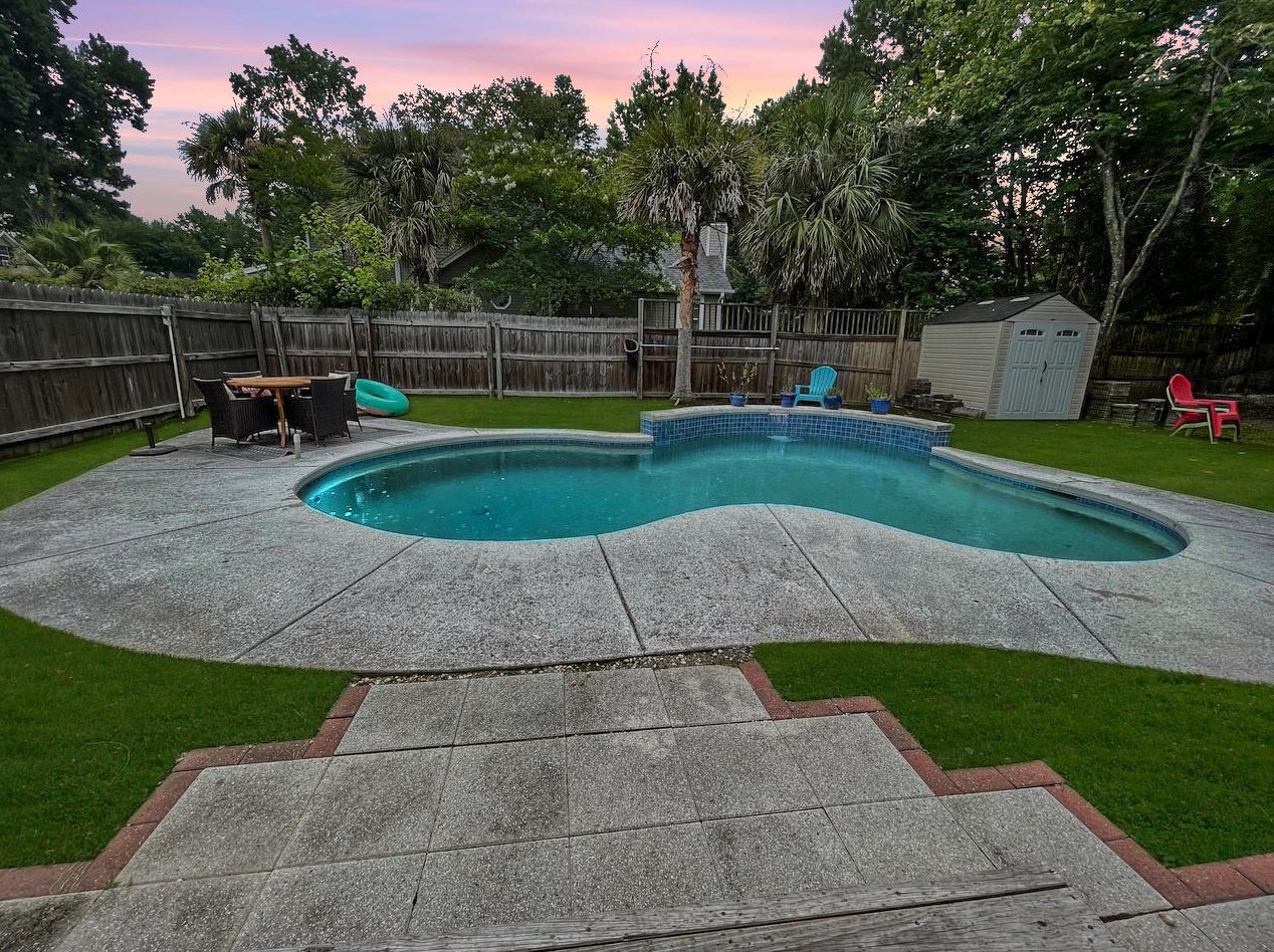 200 Gibbon Ct, Summerville, SC 29485