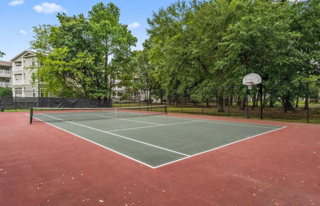 700 Daniel Ellis Dr, Charleston SC  12308-3034 exterior