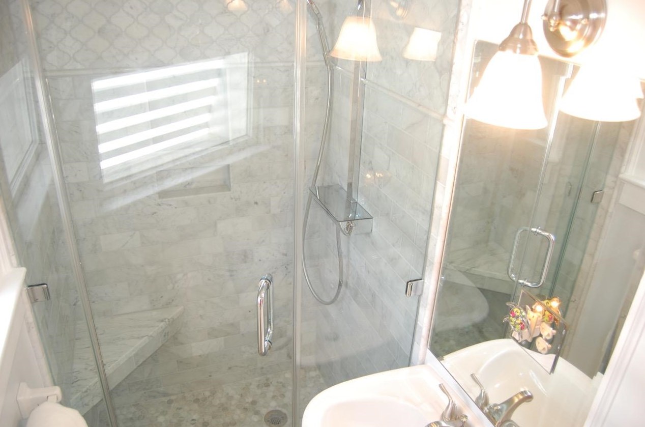8 Trumbo St, Charleston SC  29401-1915 exterior