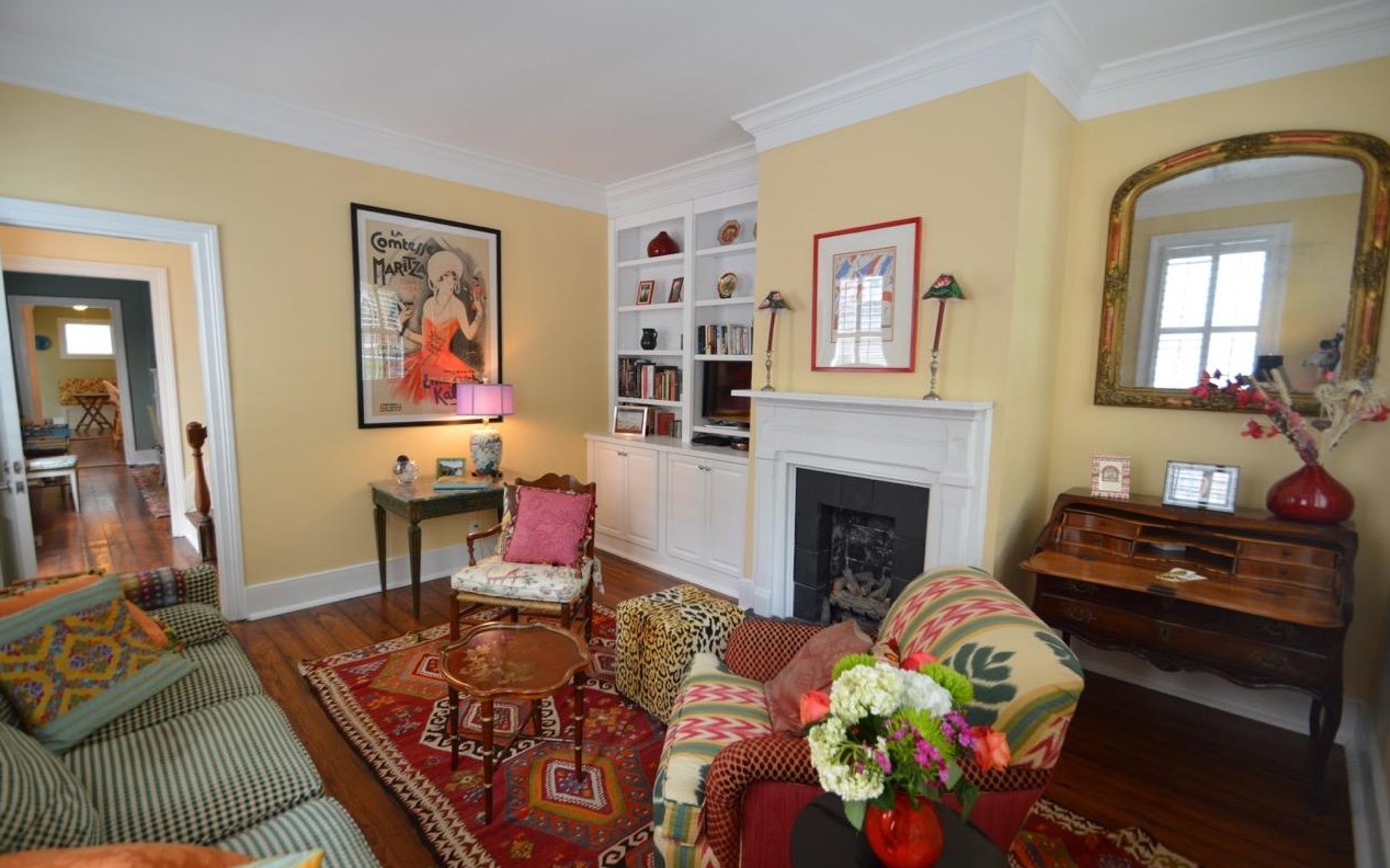 8 Trumbo St, Charleston SC  29401-1915 exterior