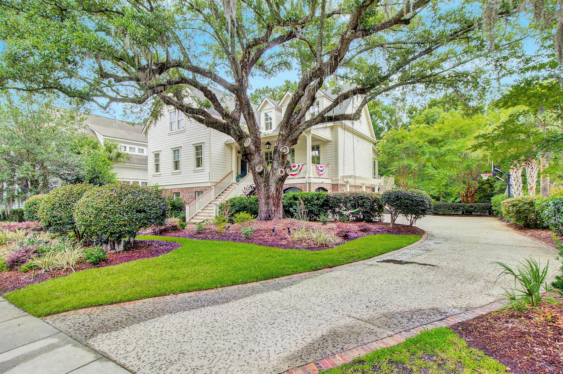 252 Delahow St, Charleston, SC 29492-8276