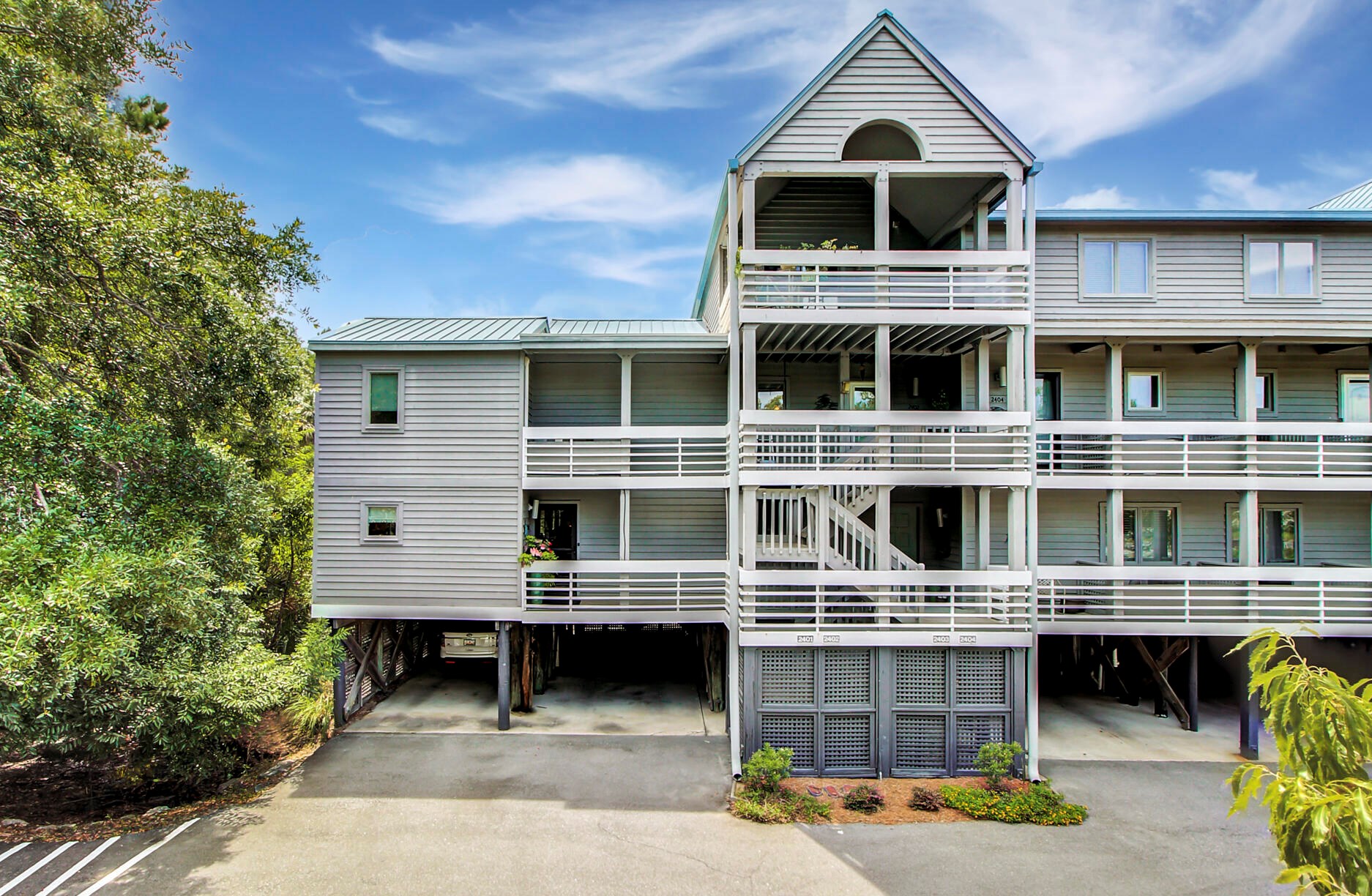 2402 Racquet Club Dr, Johns Island, SC 29455