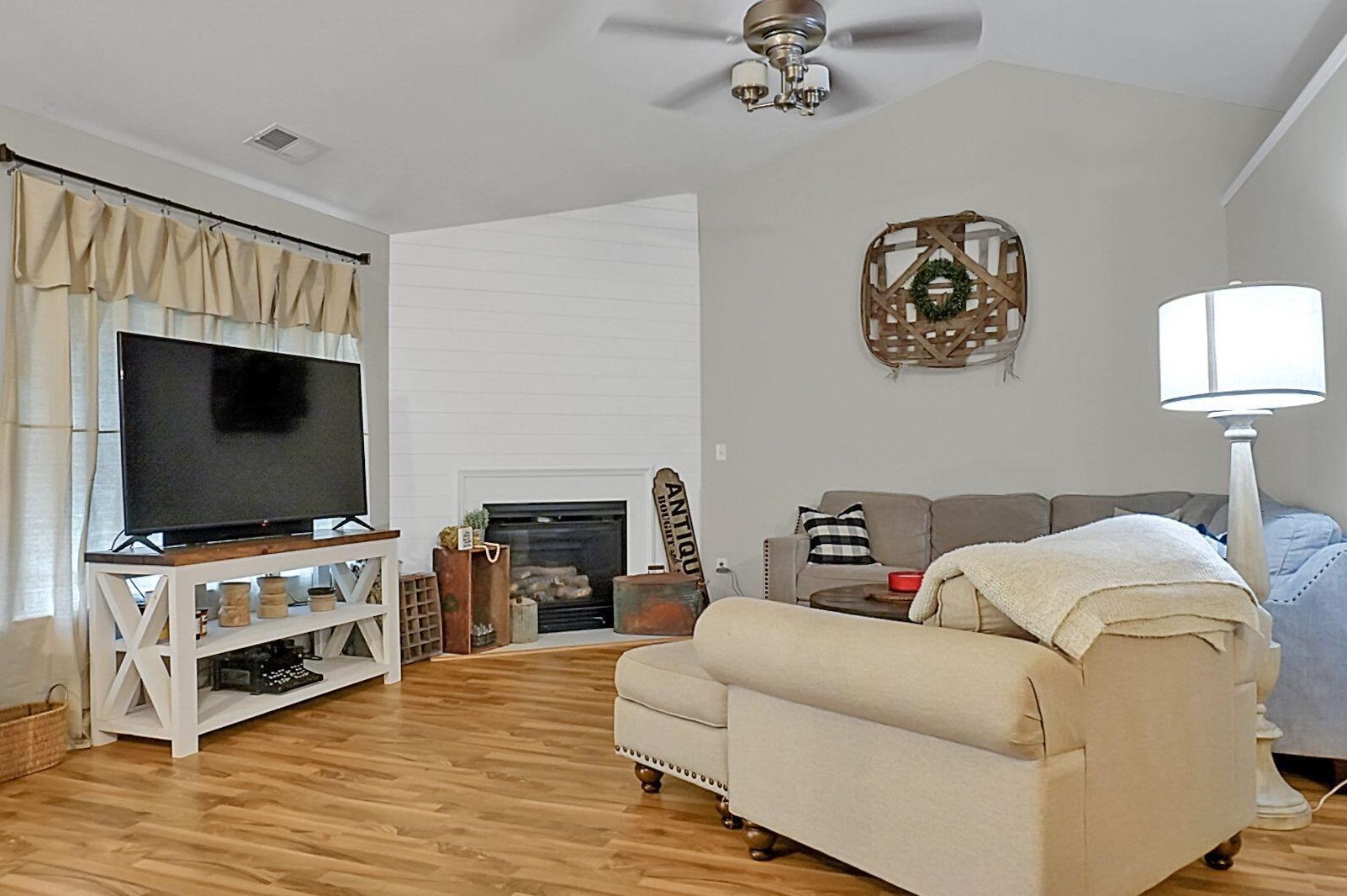 226 Silk Oak Dr, Moncks Corner SC  29461-5030 exterior