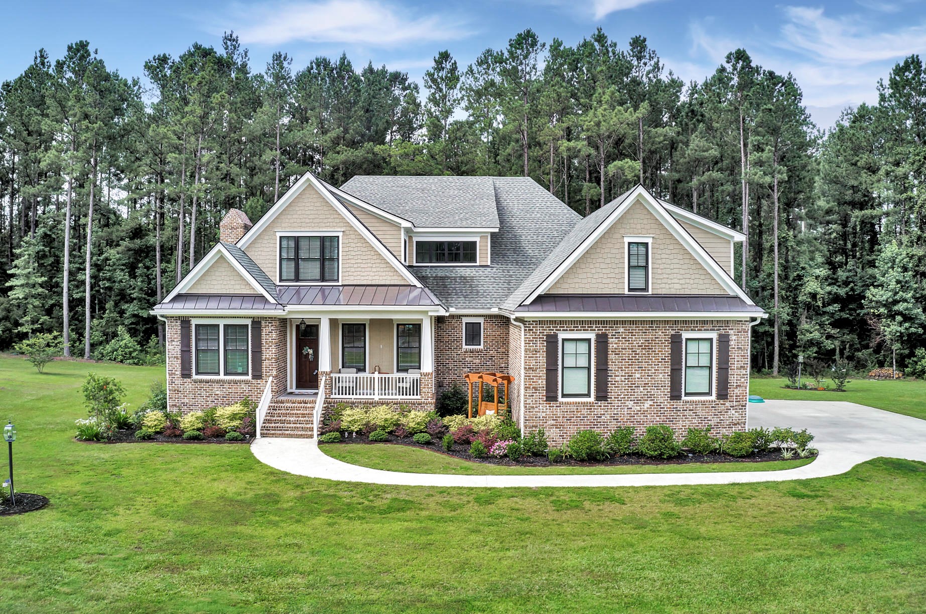 1101 Plantation Overlook Dr, Moncks Corner, SC 29461-8864