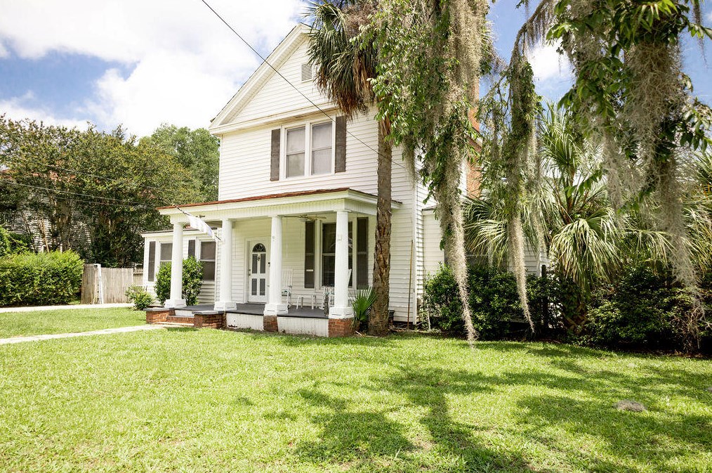 715 Hampton St, Walterboro, SC 29488