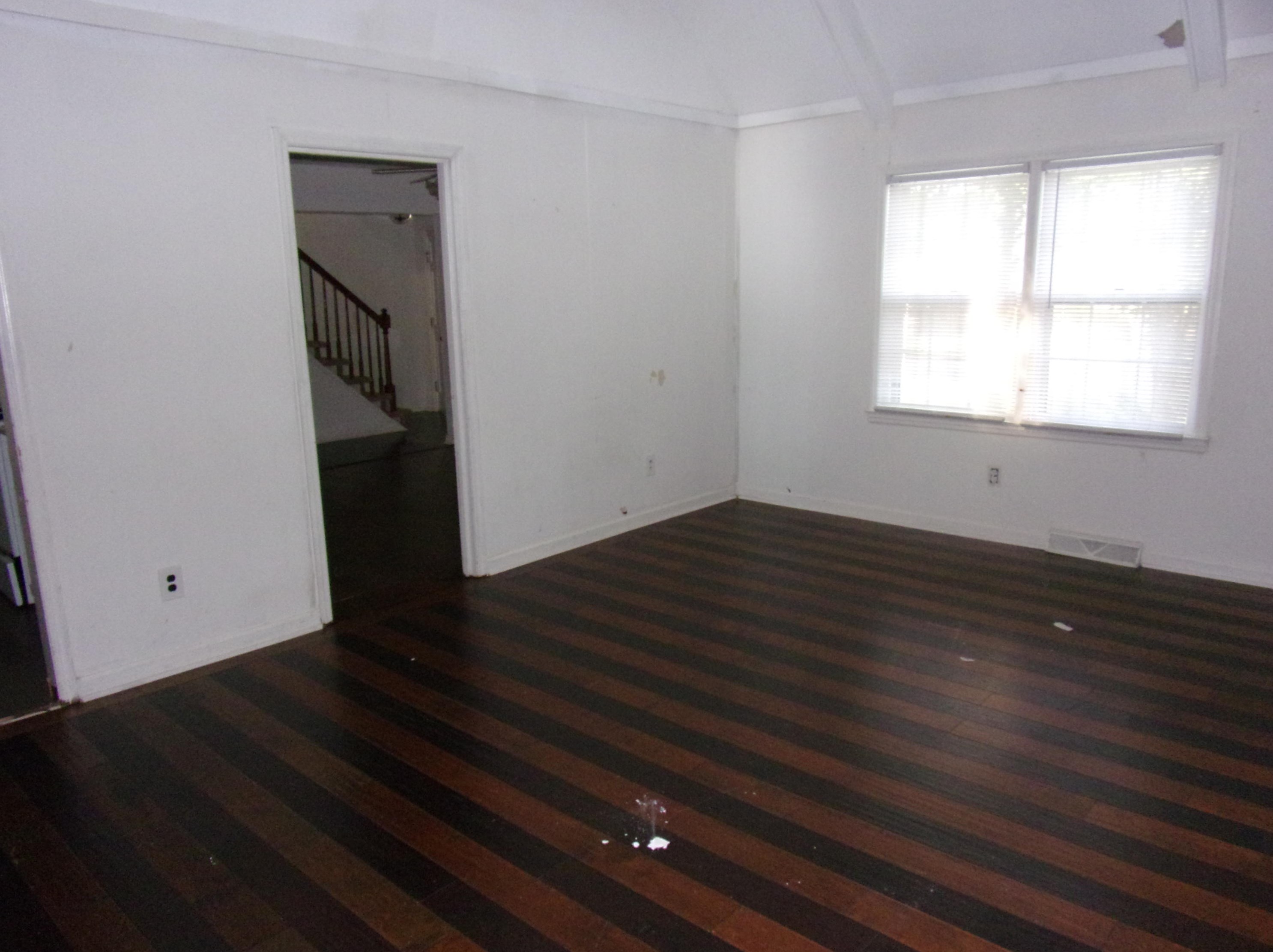 8135 Waltham Rd, Charleston, SC 29406-9760