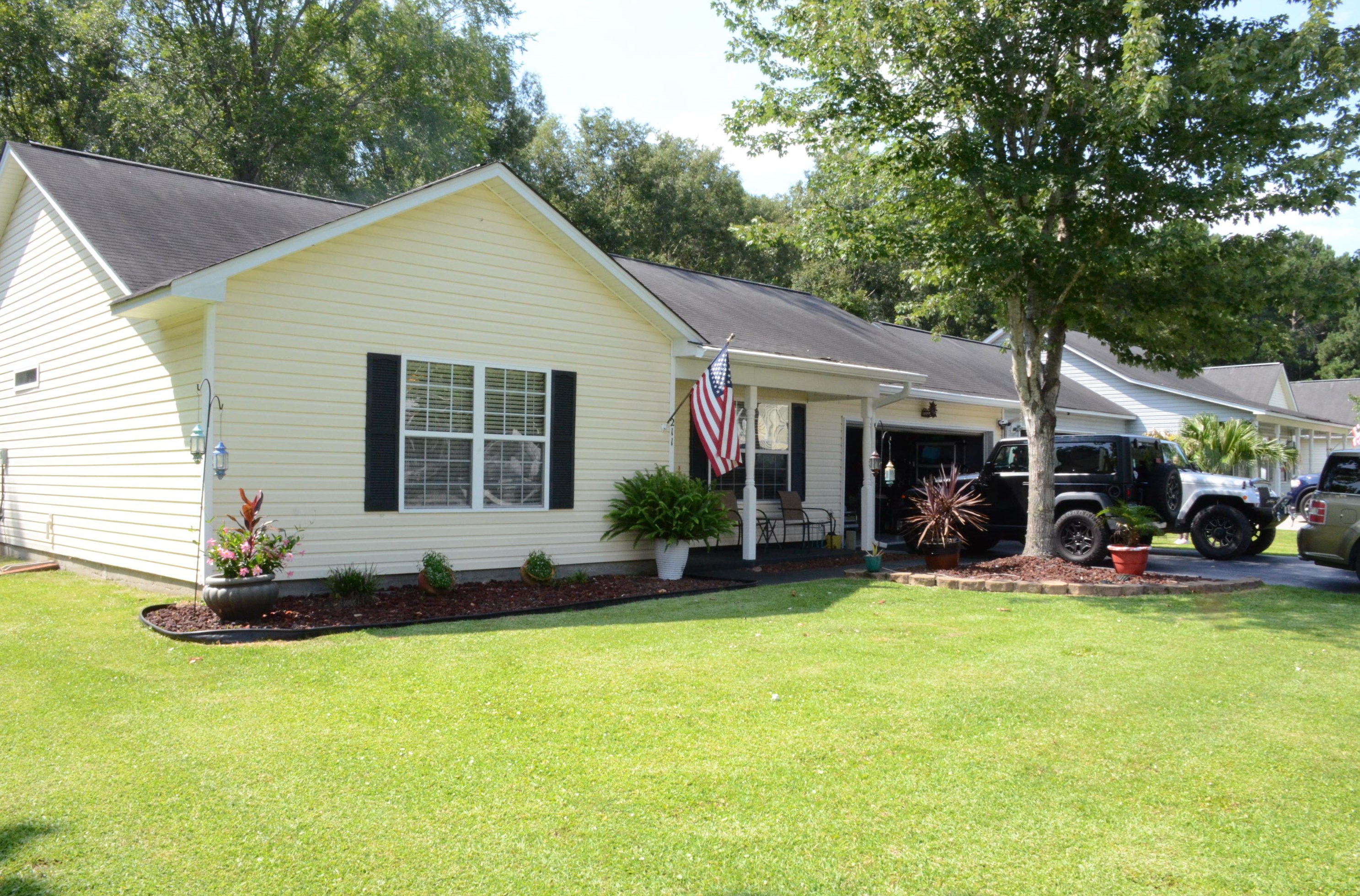 211 Elon Dr, Ladson, SC 29456