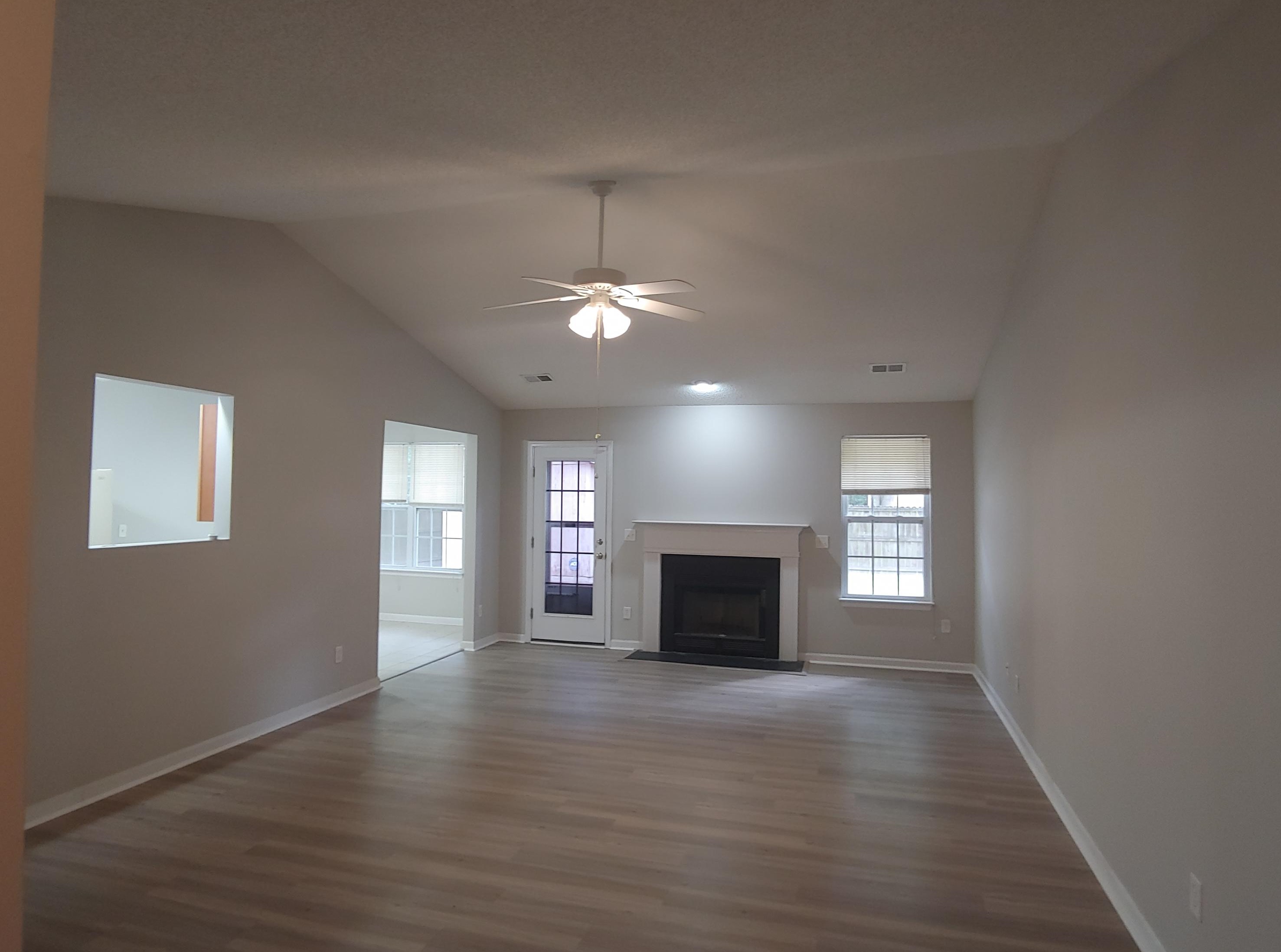 142 Orangeburg Rd, Summerville, SC 29483-8939