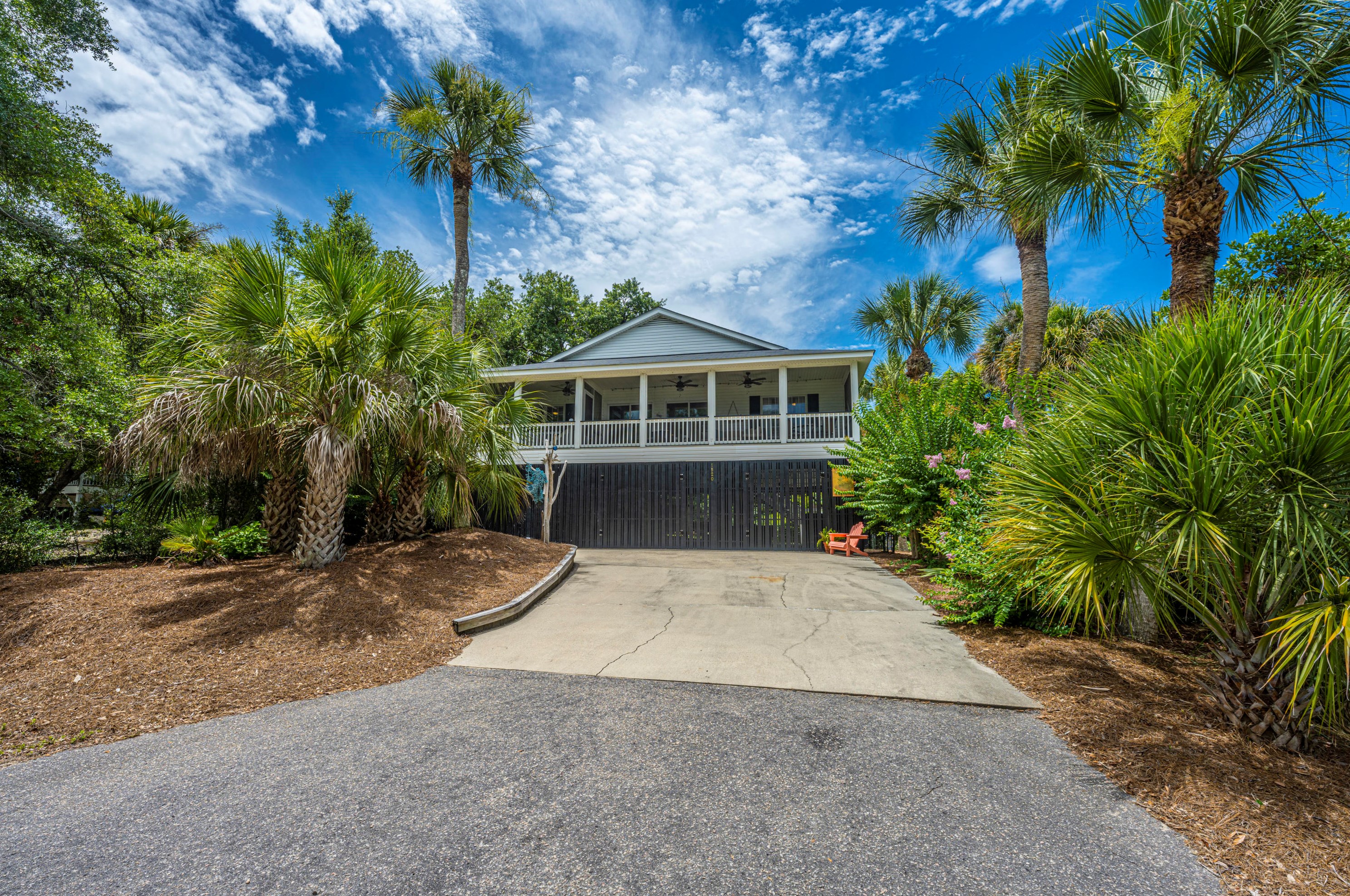 1520 Dorothy St, Edisto, SC 29438-3306