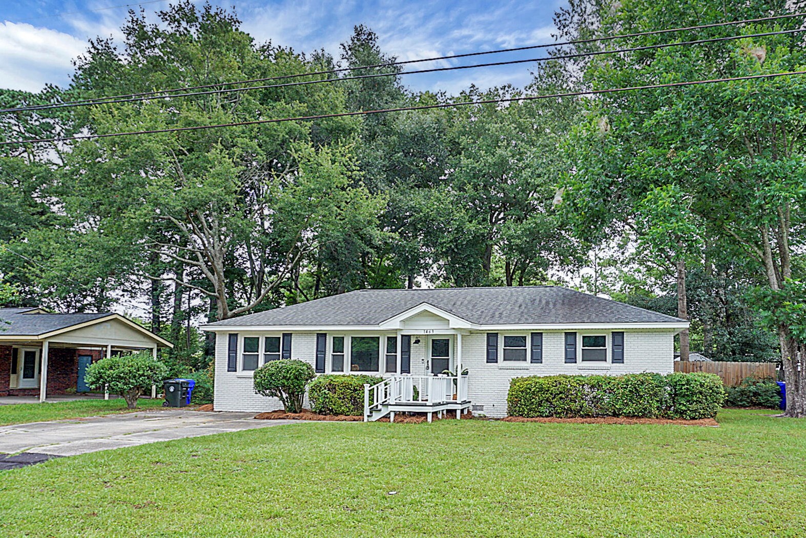 1463 Village Rd, Charleston, SC 29407-5323