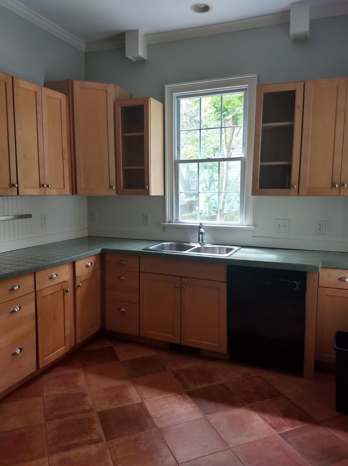 345 Sumter St #b, Charleston, SC 29403
