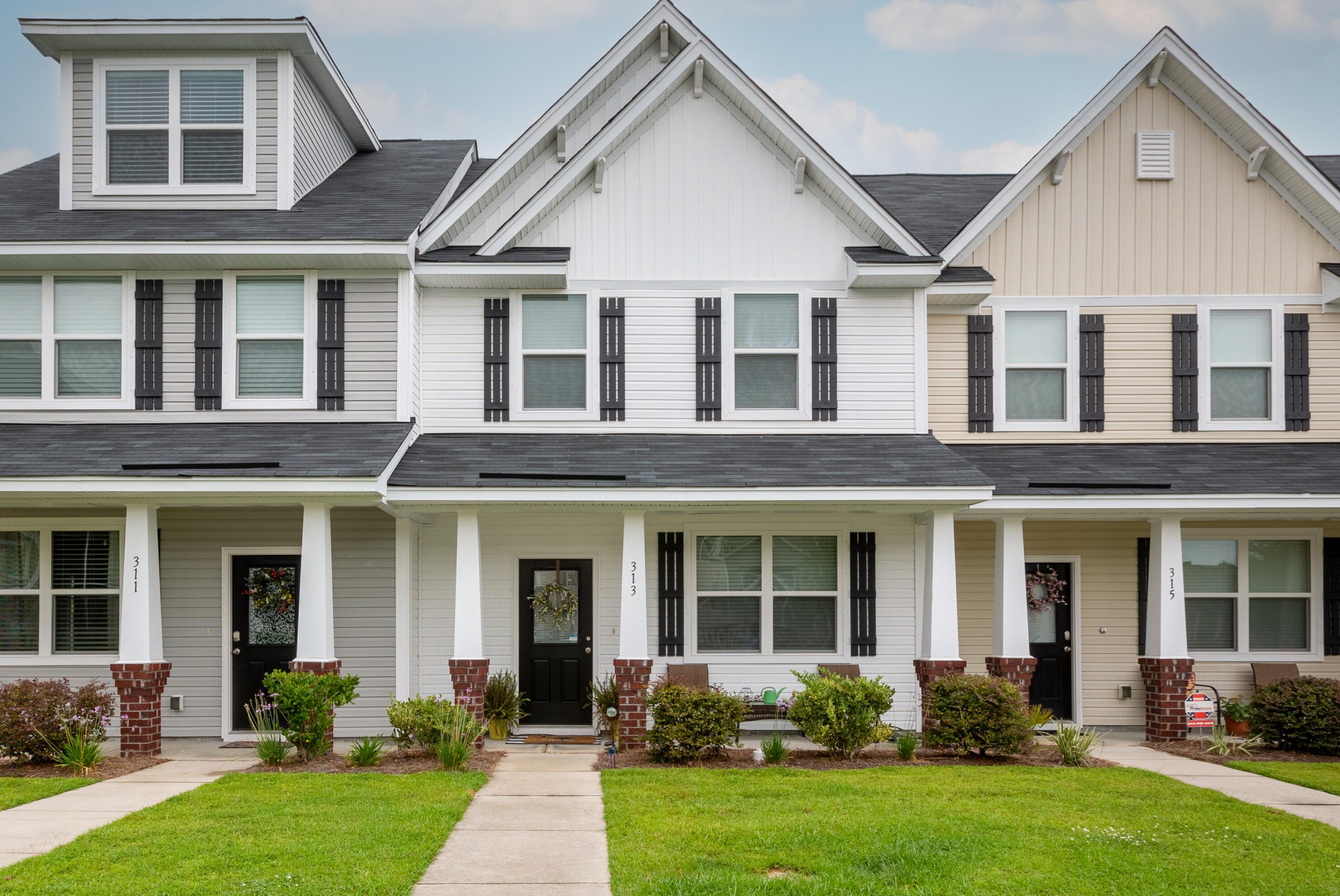 313 Flyway Rd, Charleston SC  29445-7765 exterior