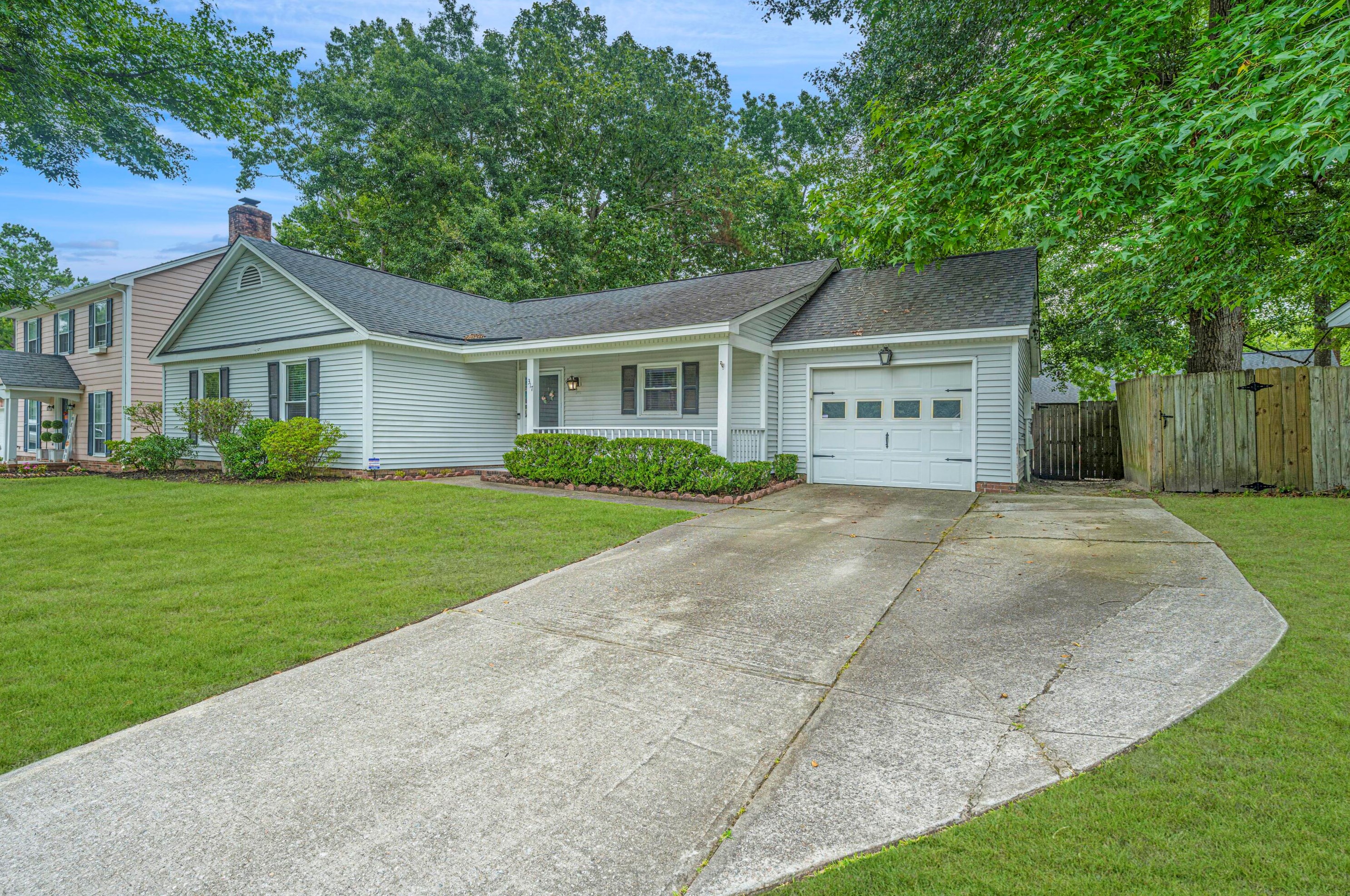 317 Hamlet Rd, Summerville, SC 29485-5257