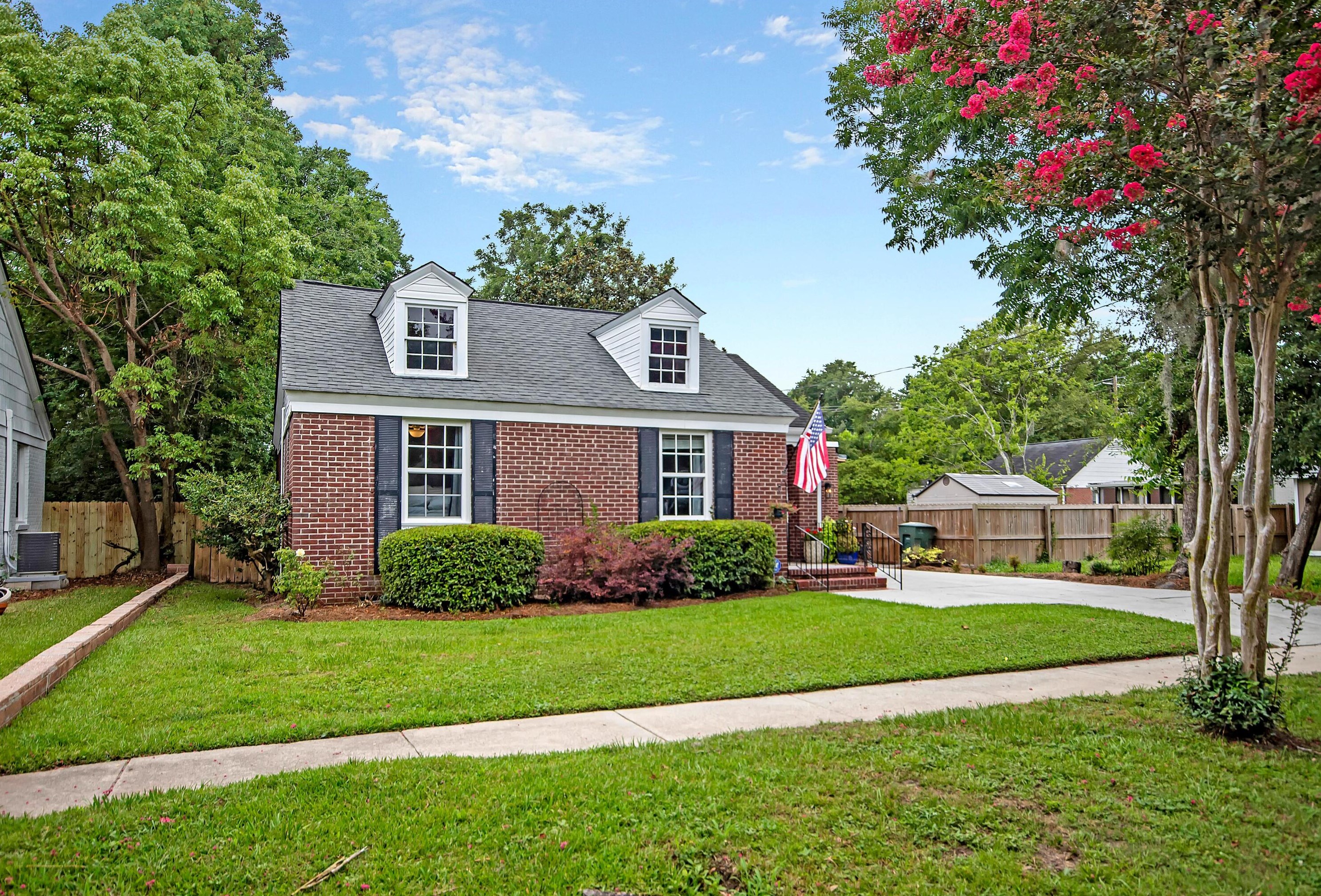5 Lyttleton St, Charleston, SC 29407-7315