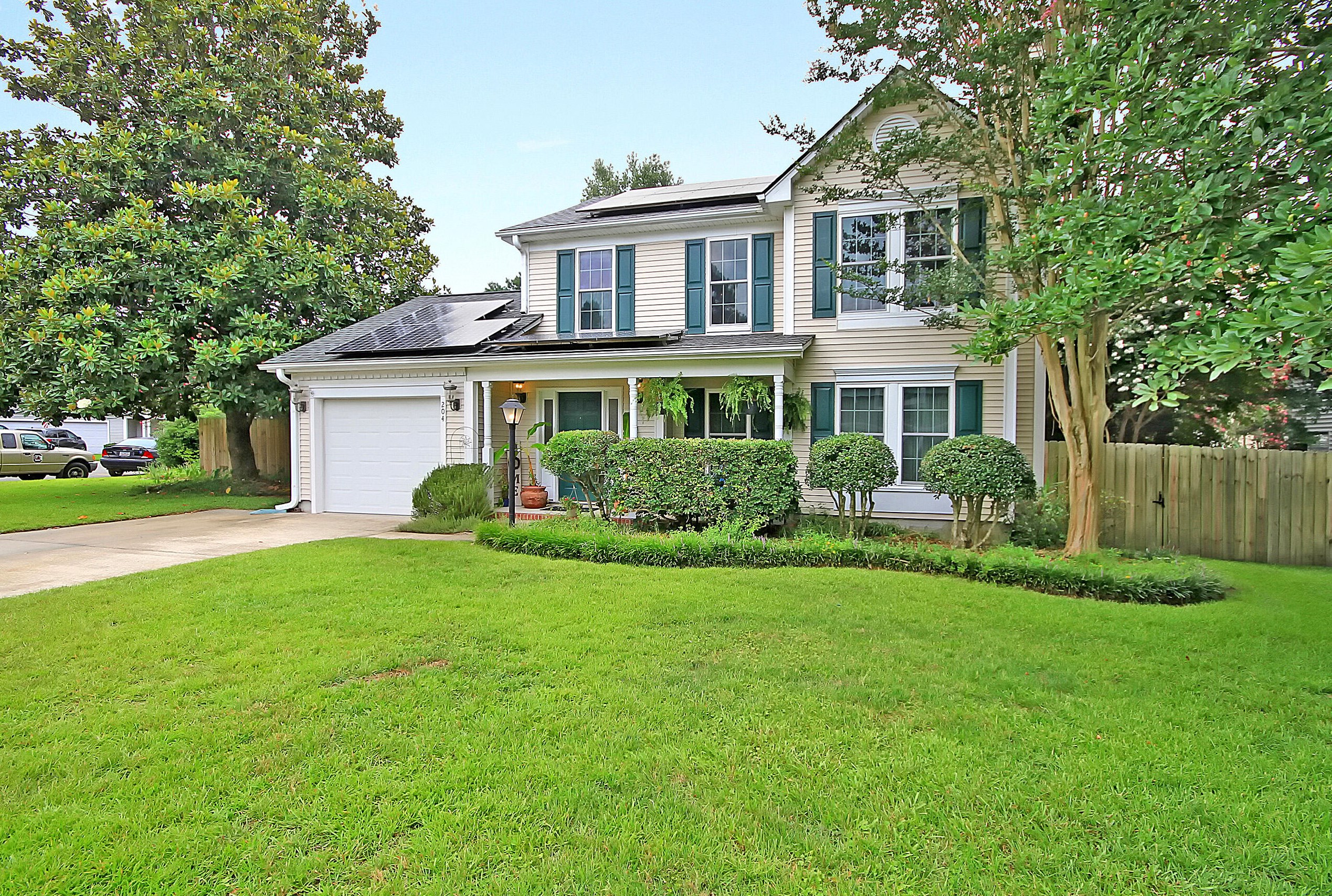 204 Wahoo Rd, Summerville, SC 29485-8371