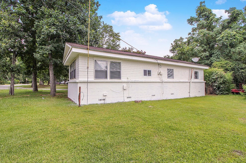 118 Wildwood Ln, Moncks Corner SC  29461-2647 exterior