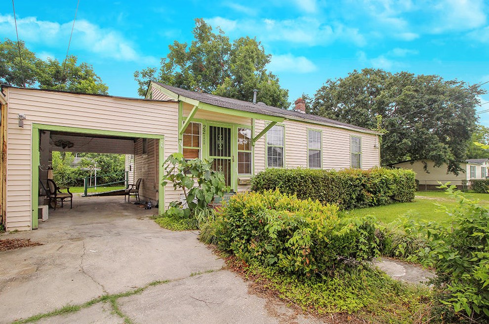 2215 Garfield St, Charleston, SC 29405-7950