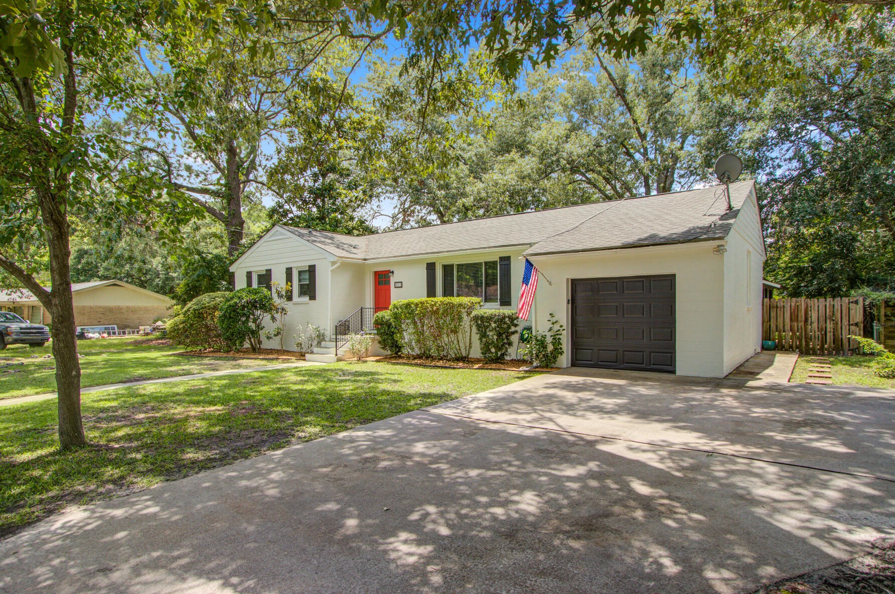 311 Mill Creek Dr, Charleston SC  29407 exterior