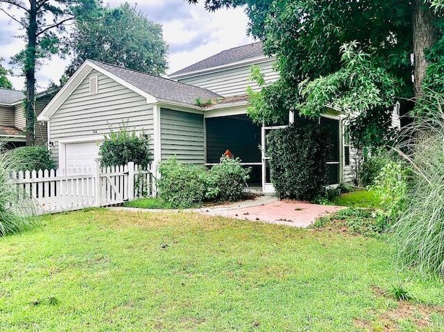 208 Red Leaf Blvd, Moncks Corner SC  29461-8880 exterior