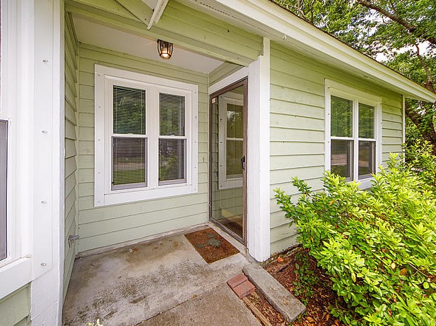 1106 Oakcrest Dr, Charleston, SC 29412