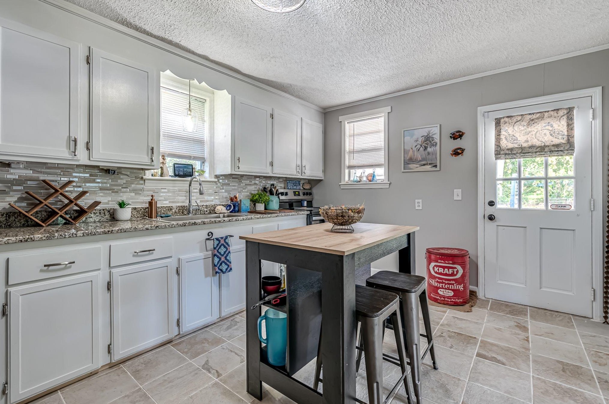 281 Embassy Dr, Summerville SC  29483-9209 exterior