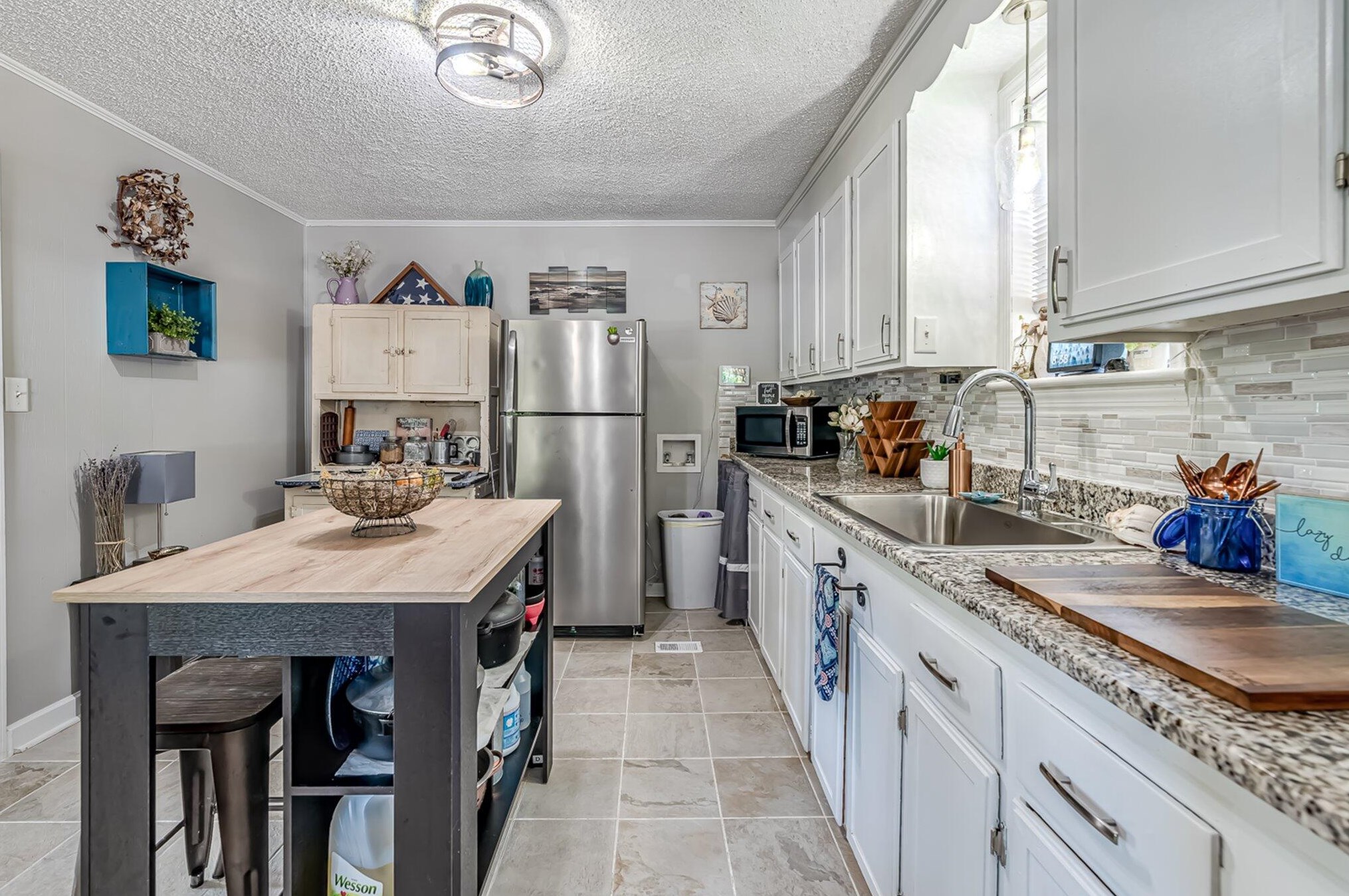 281 Embassy Dr, Summerville SC  29483-9209 exterior