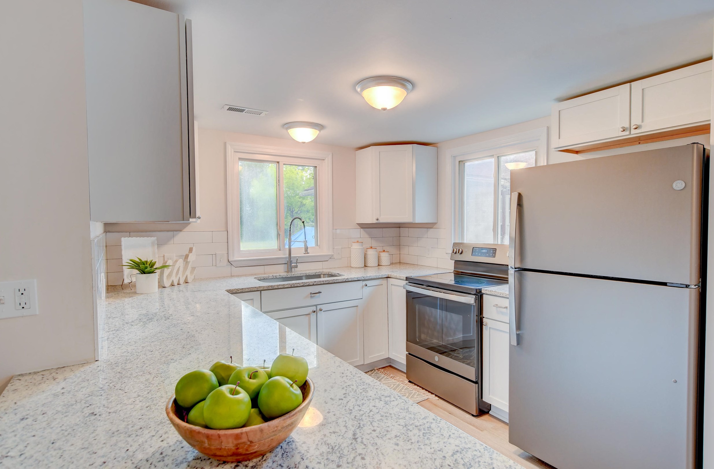 2209 Heriot St, Charleston SC  29403-3023 exterior