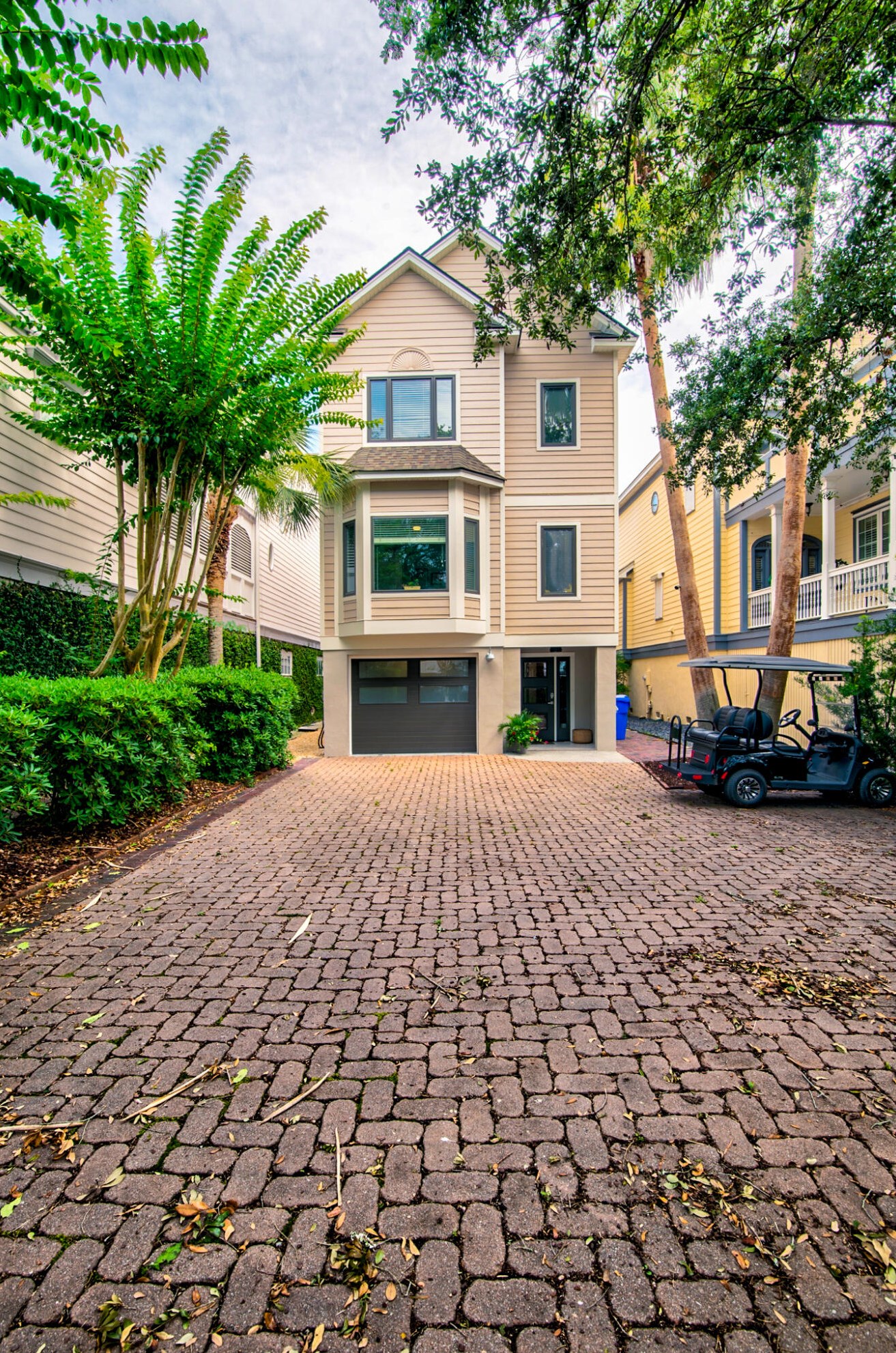 31 Yacht Harbor Ct, Isle of Palms, SC 29451