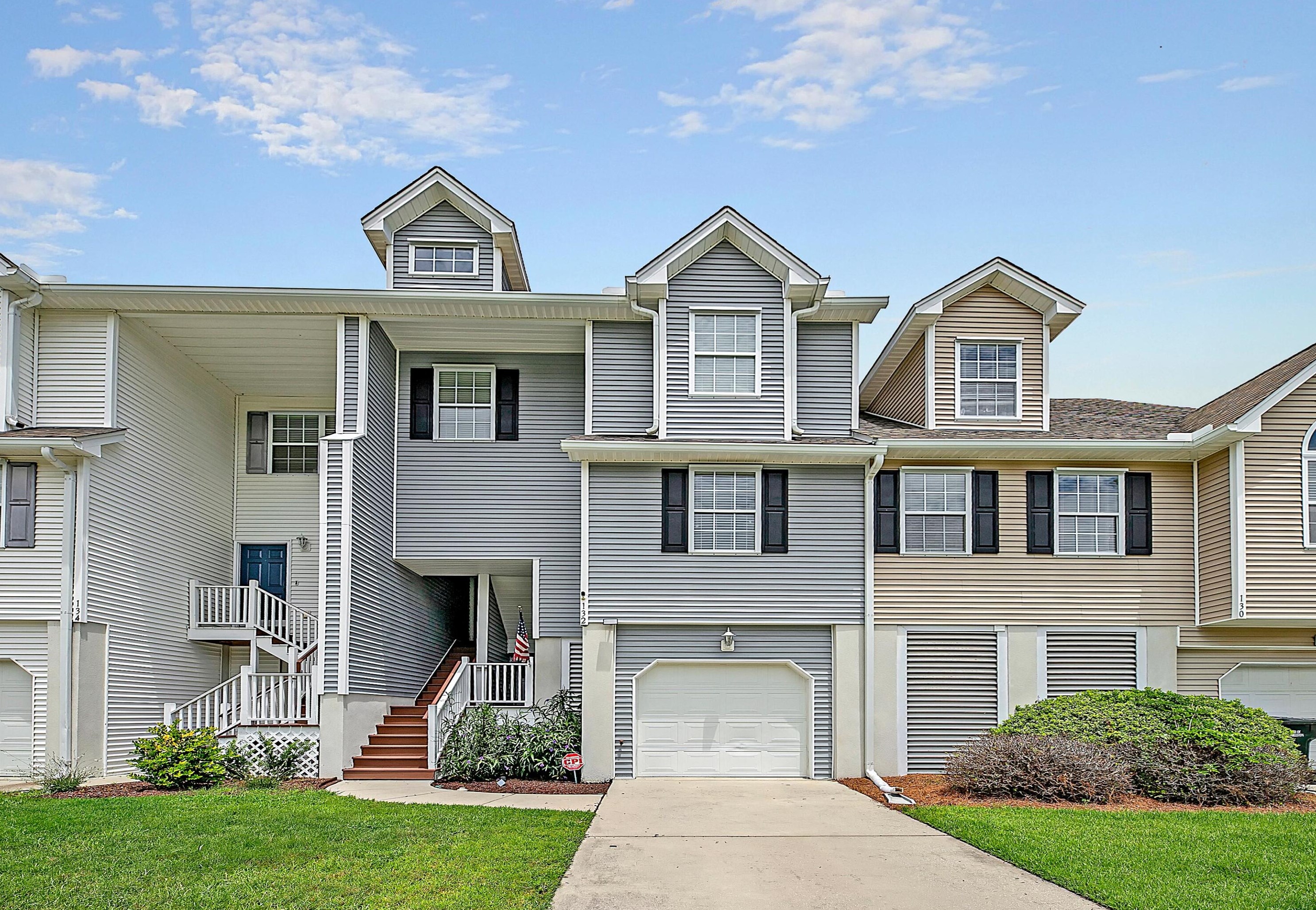 132 Winding River Dr, Johns Island, SC 29455