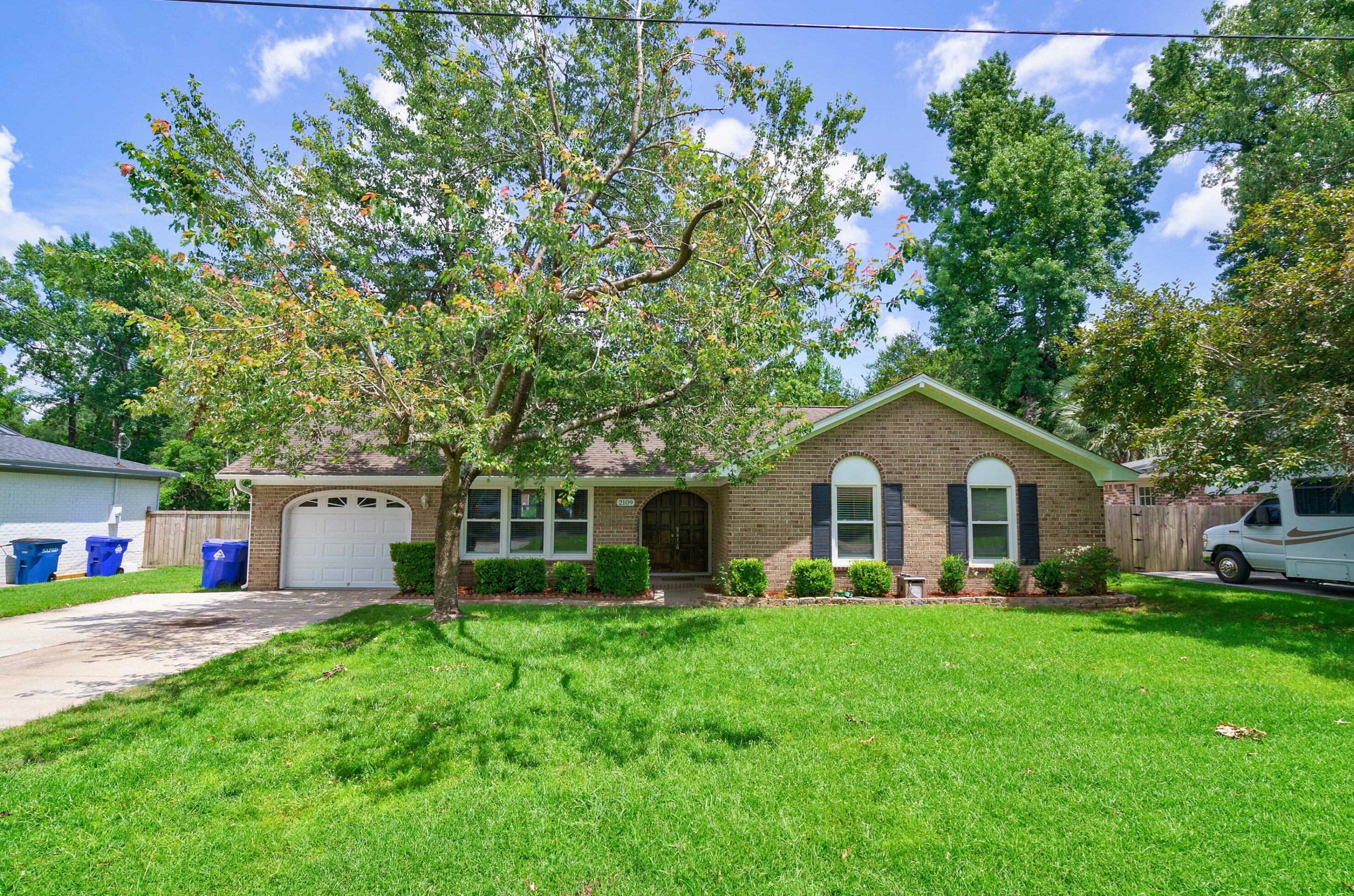 2109 Chancellory Ln, Charleston, SC 29414-6249