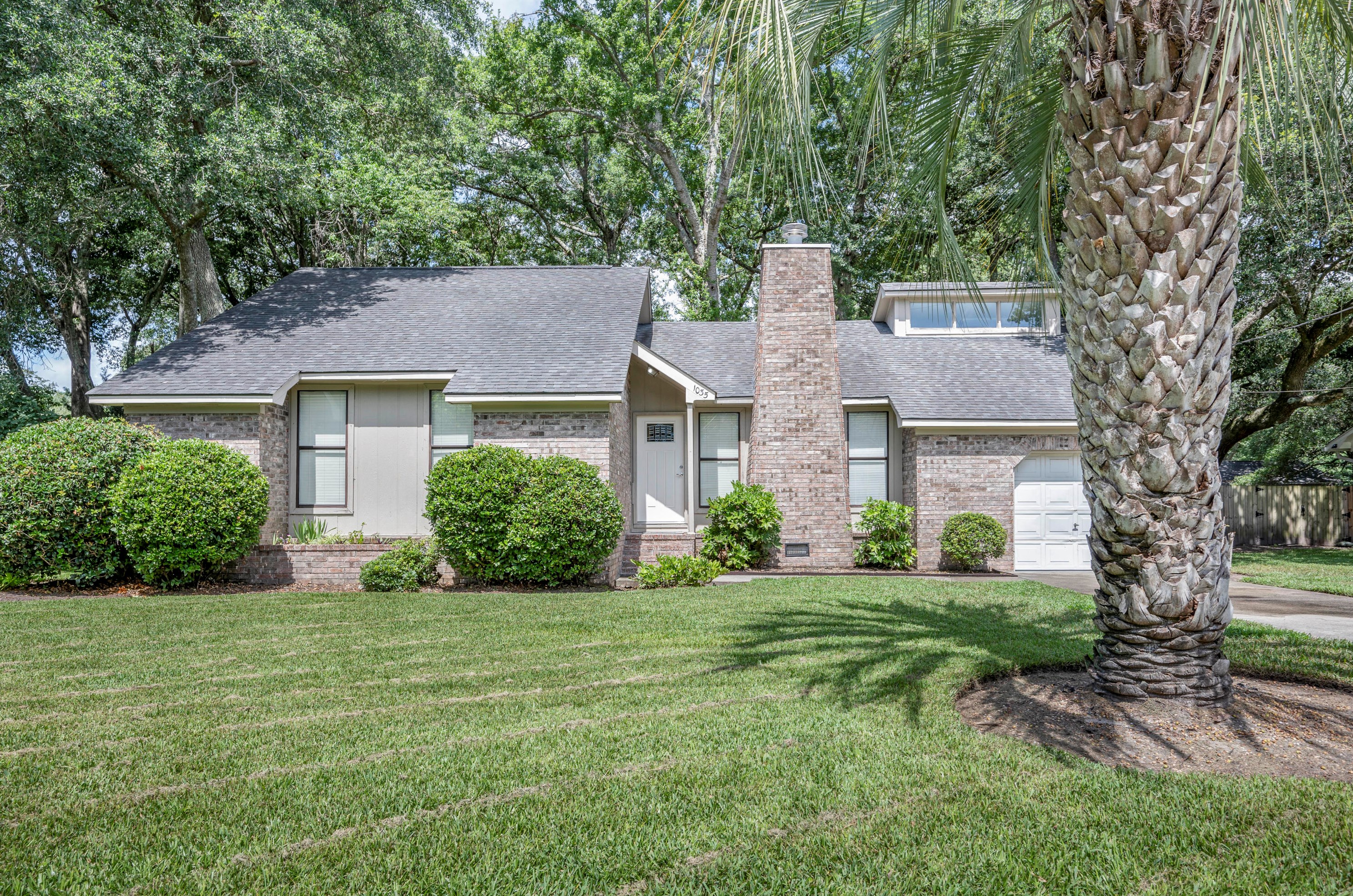 1035 Arborwood Dr, Charleston, SC 29412-9301